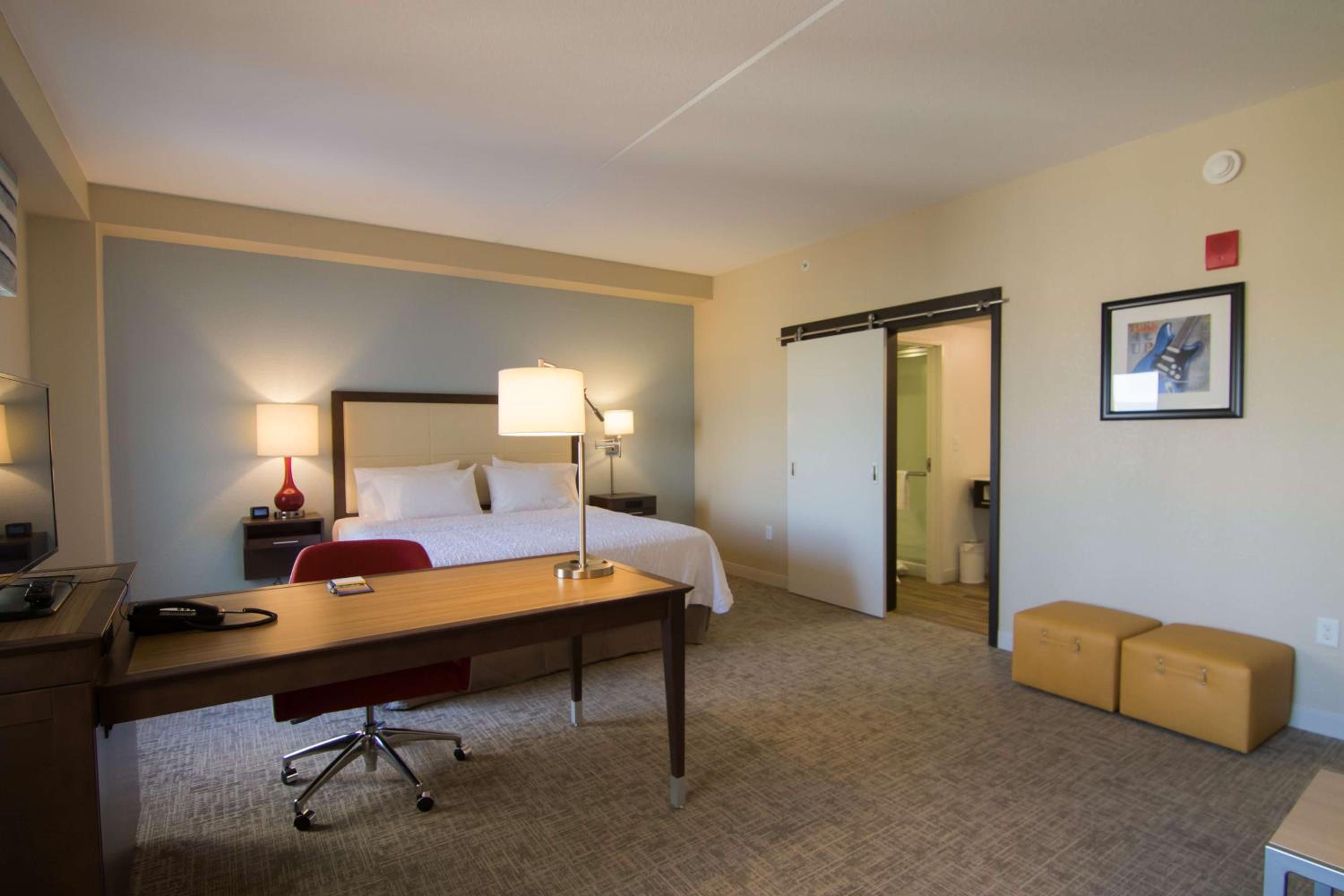 King Studio Suite with City View - Non-Smoking