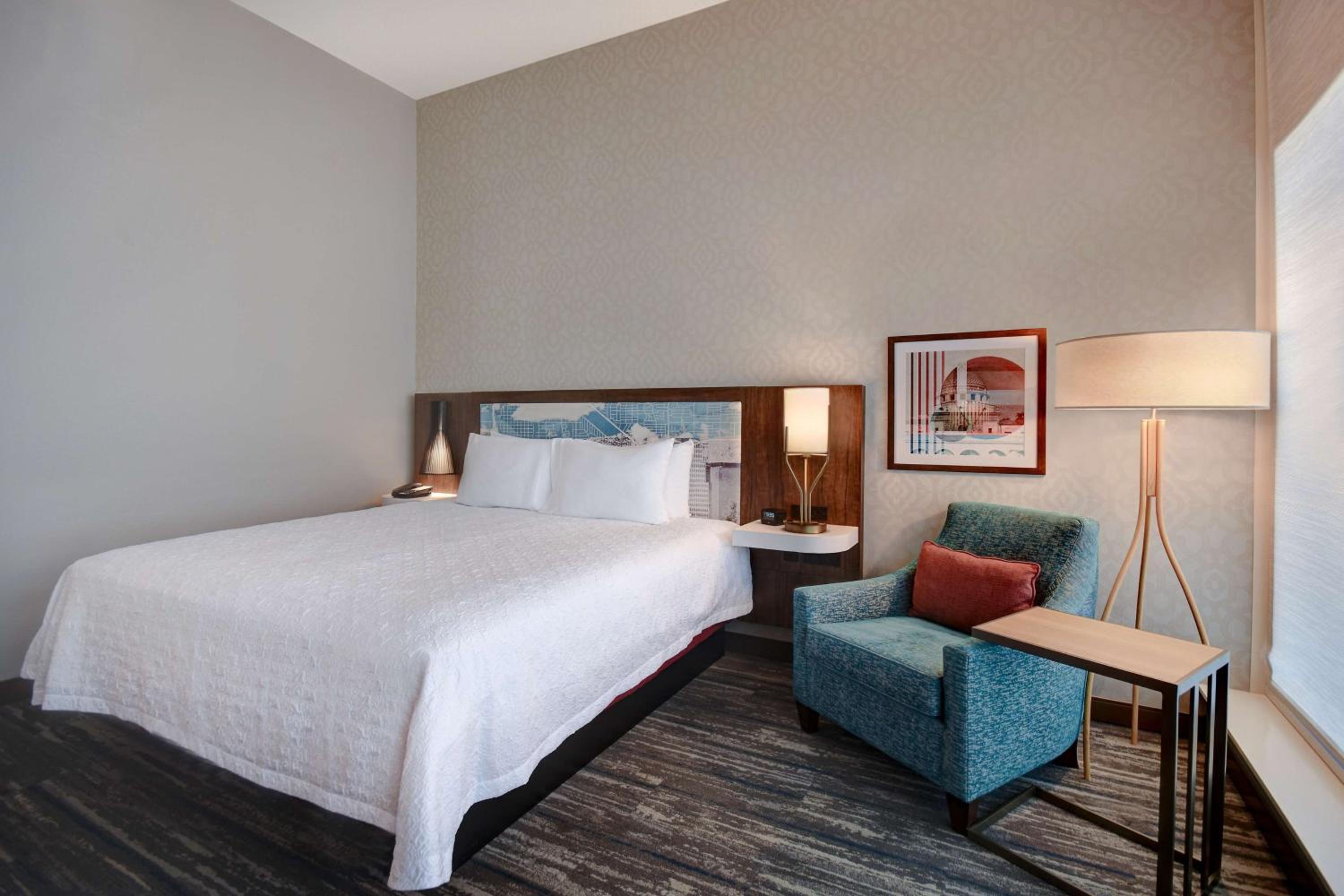 King Room with City View - Photo 1