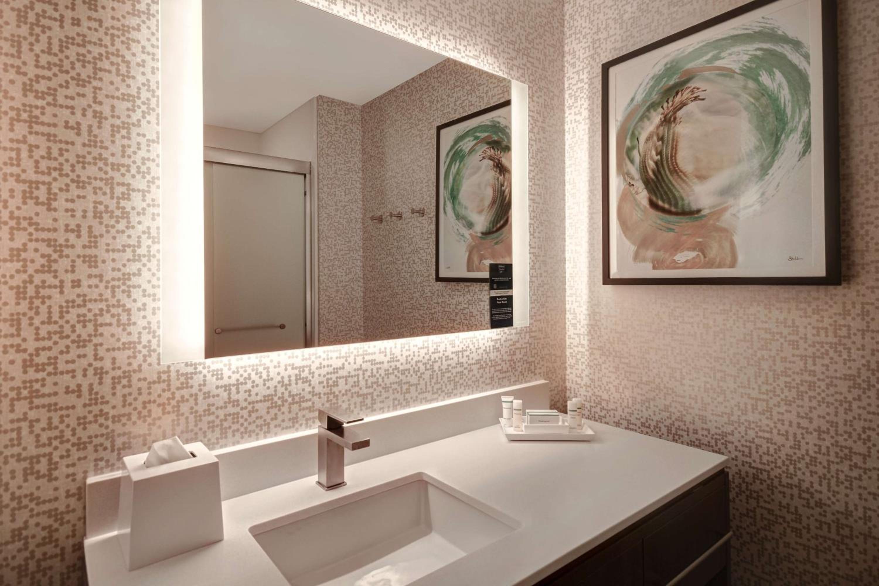King Studio Suite - Non-Smoking - Photo 4