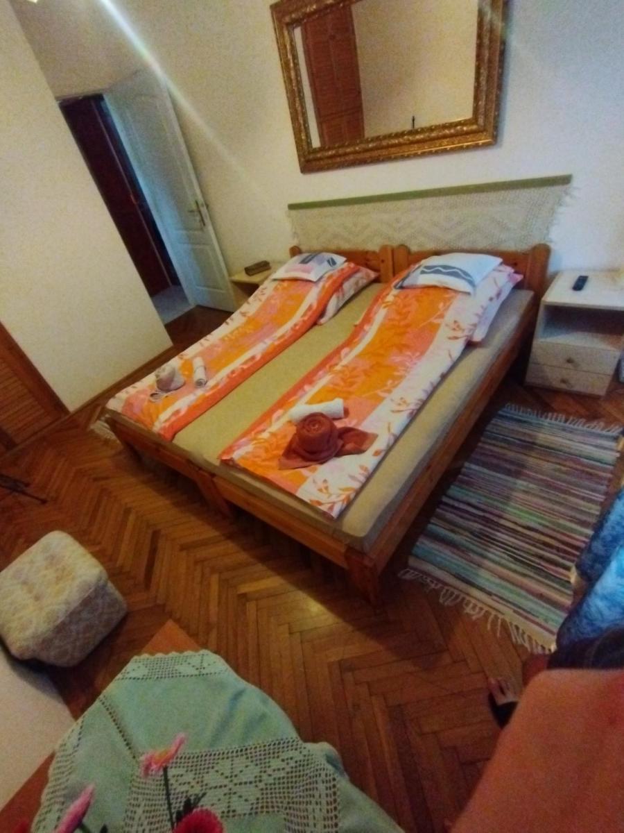 Deluxe Double Room with Shower photo 3