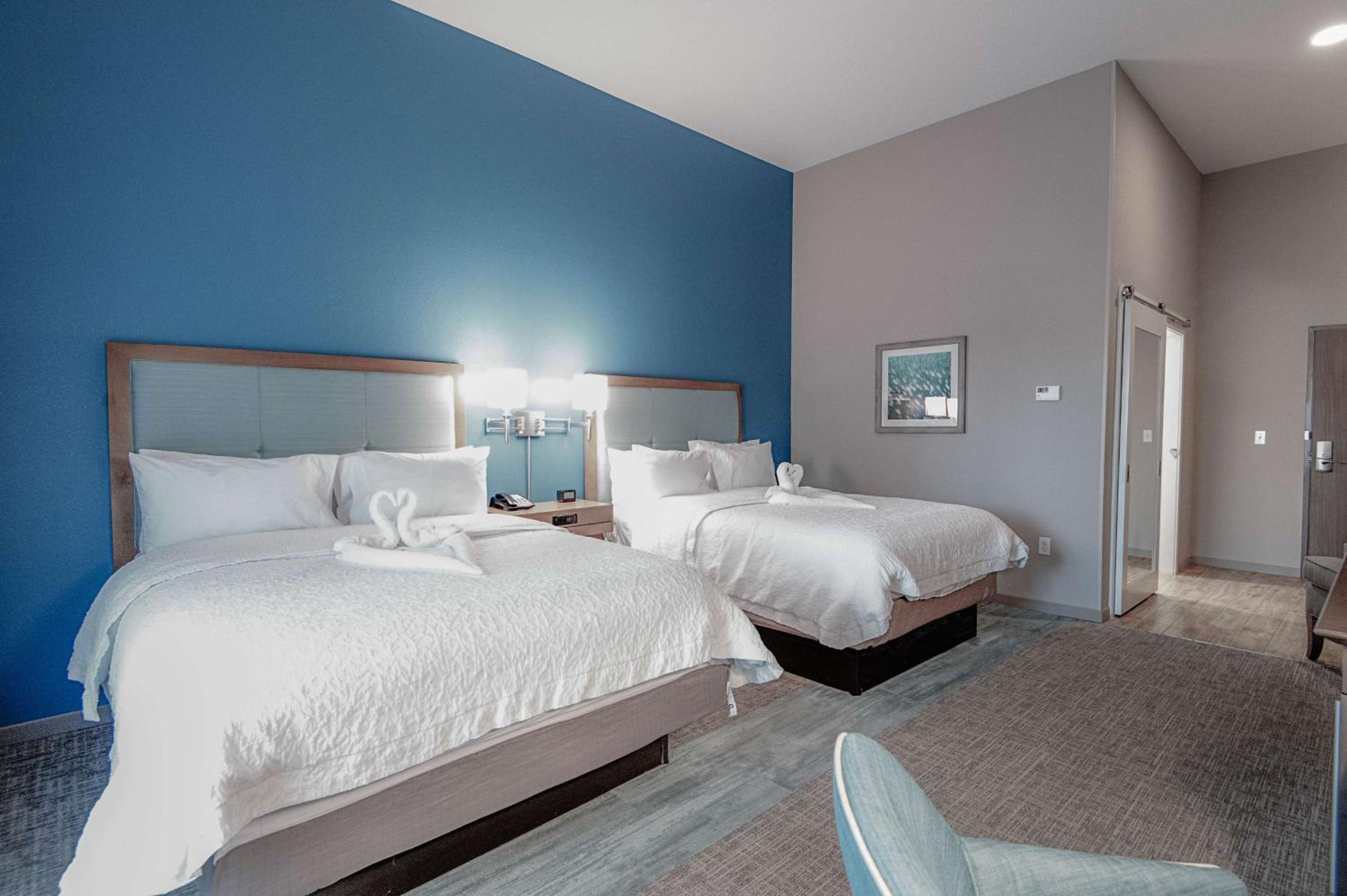 Queen Room with Two Queen Beds - Hearing Access/Non-Smoking
