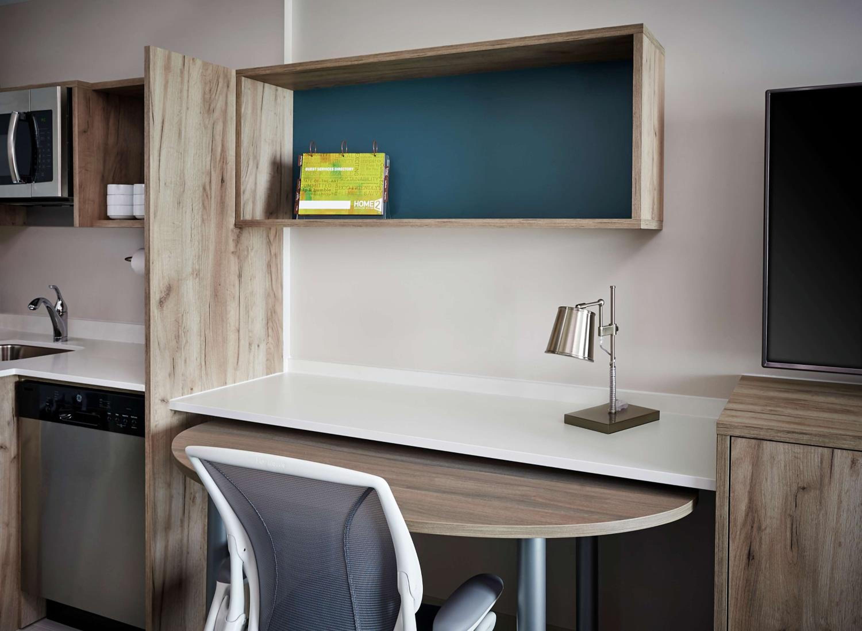 King Studio Suite - Non-Smoking - Photo 2