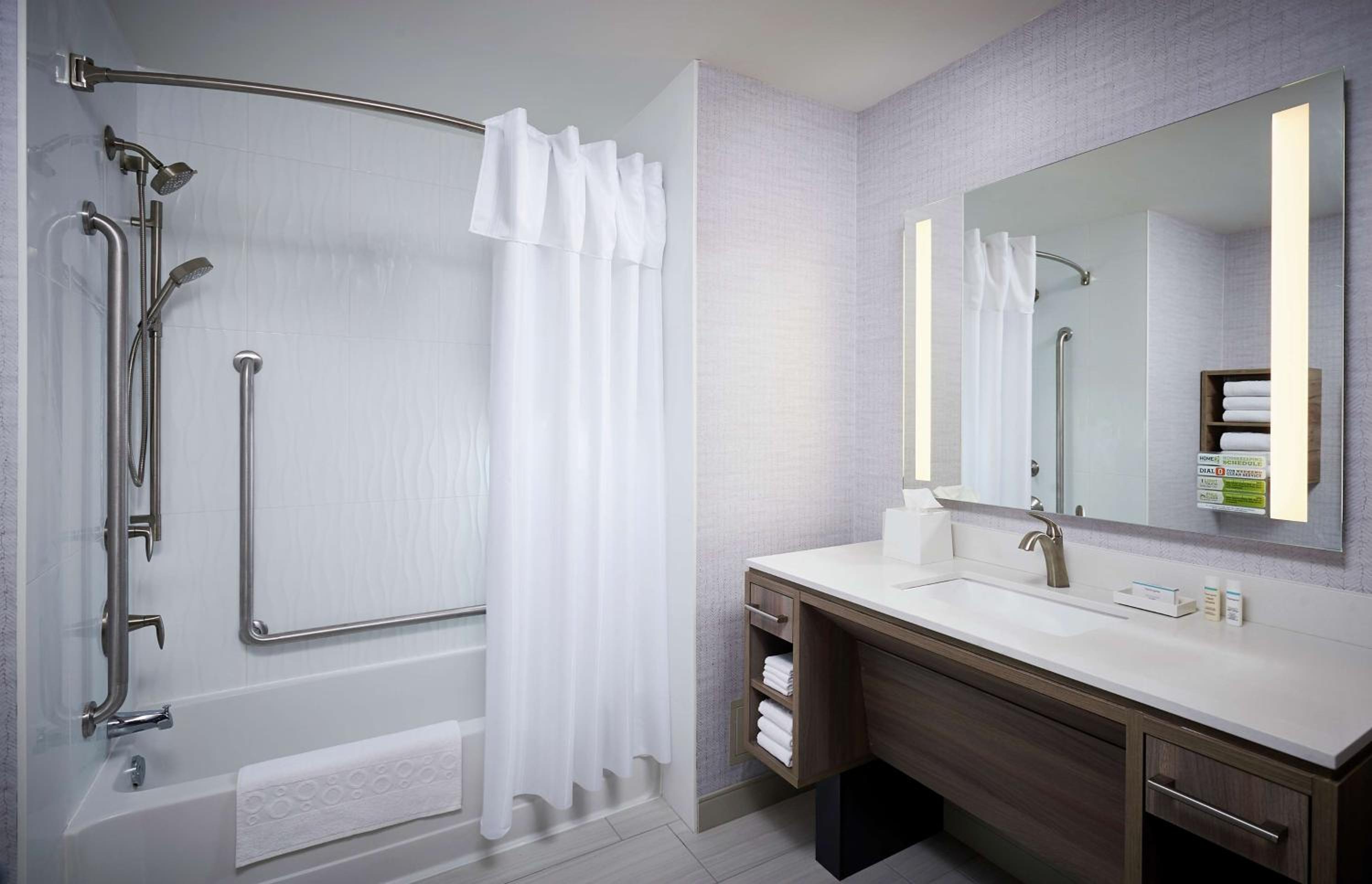 King Studio Suite - Mobility Access/Non-Smoking - Photo 4