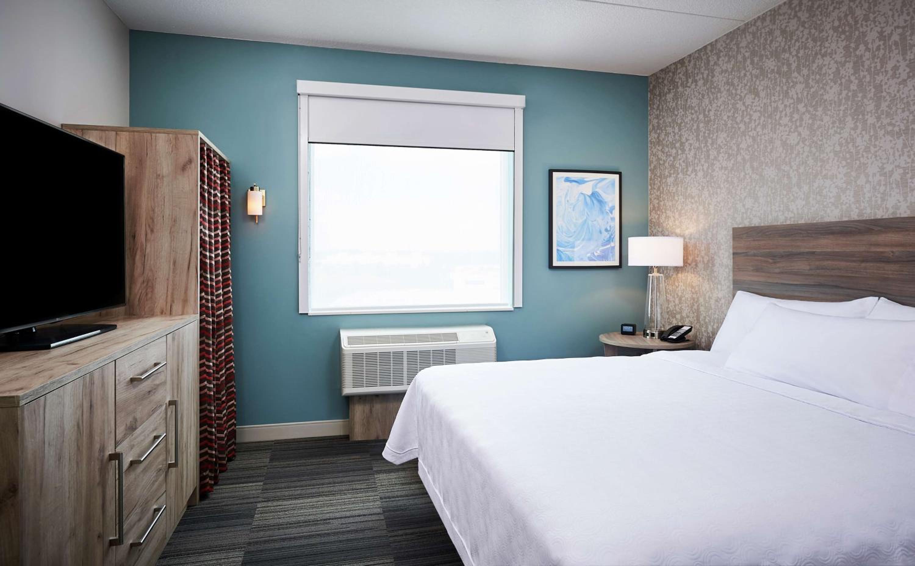 One-Bedroom King Suite - Non-Smoking - Photo 1