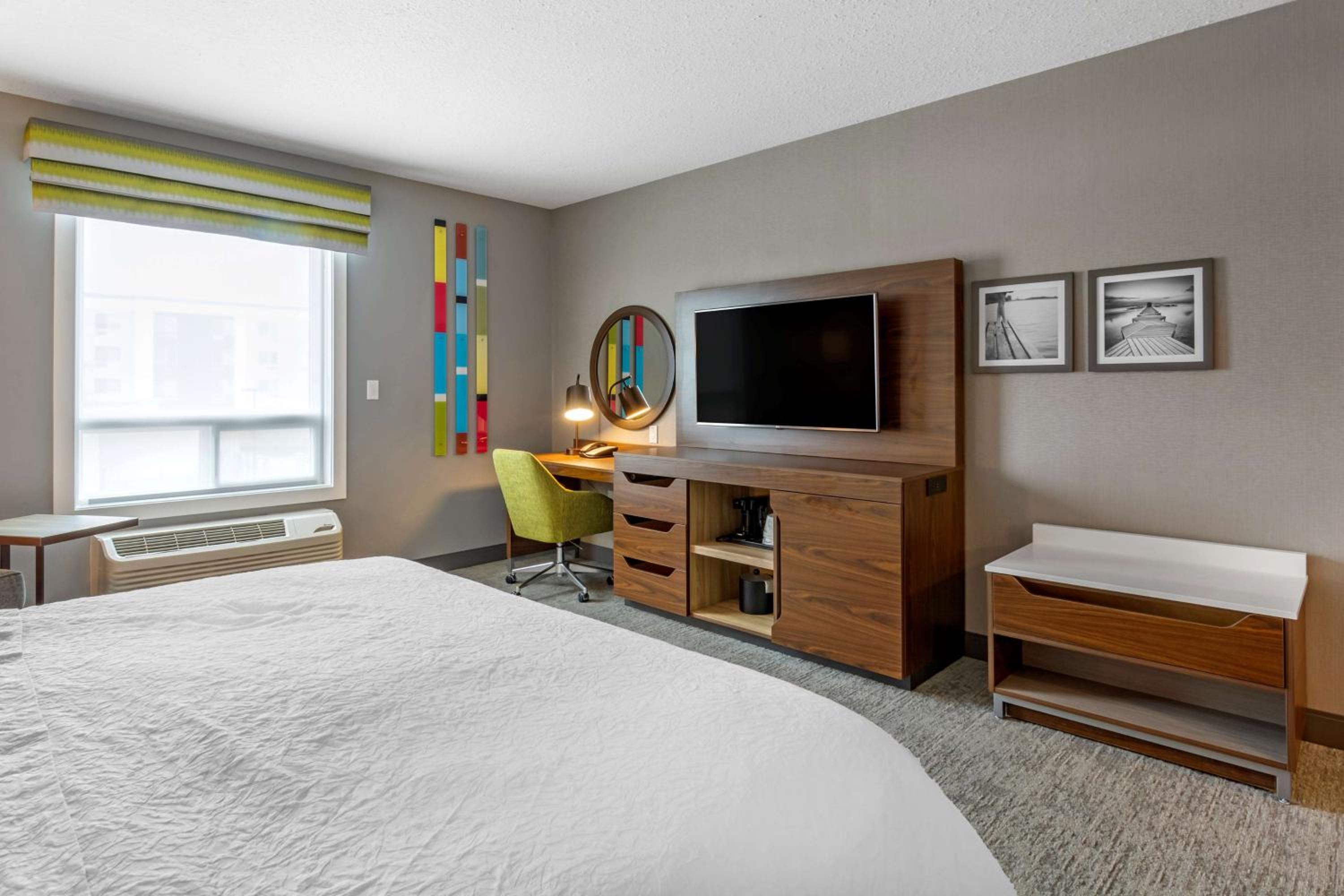King Room - Disability Access/Non-Smoking - Photo 3