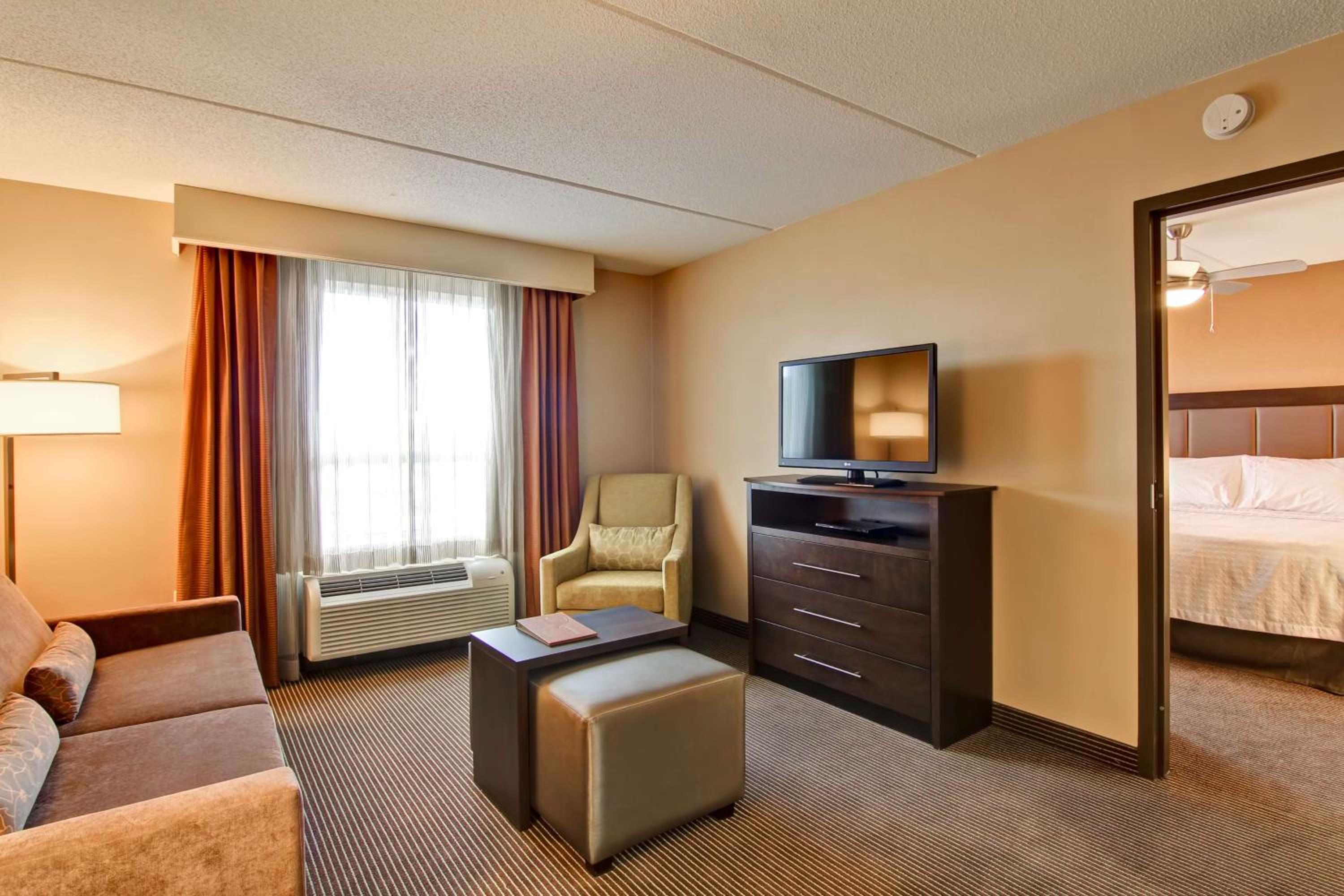 King Suite - Hearing Access/Non-Smoking photo 1