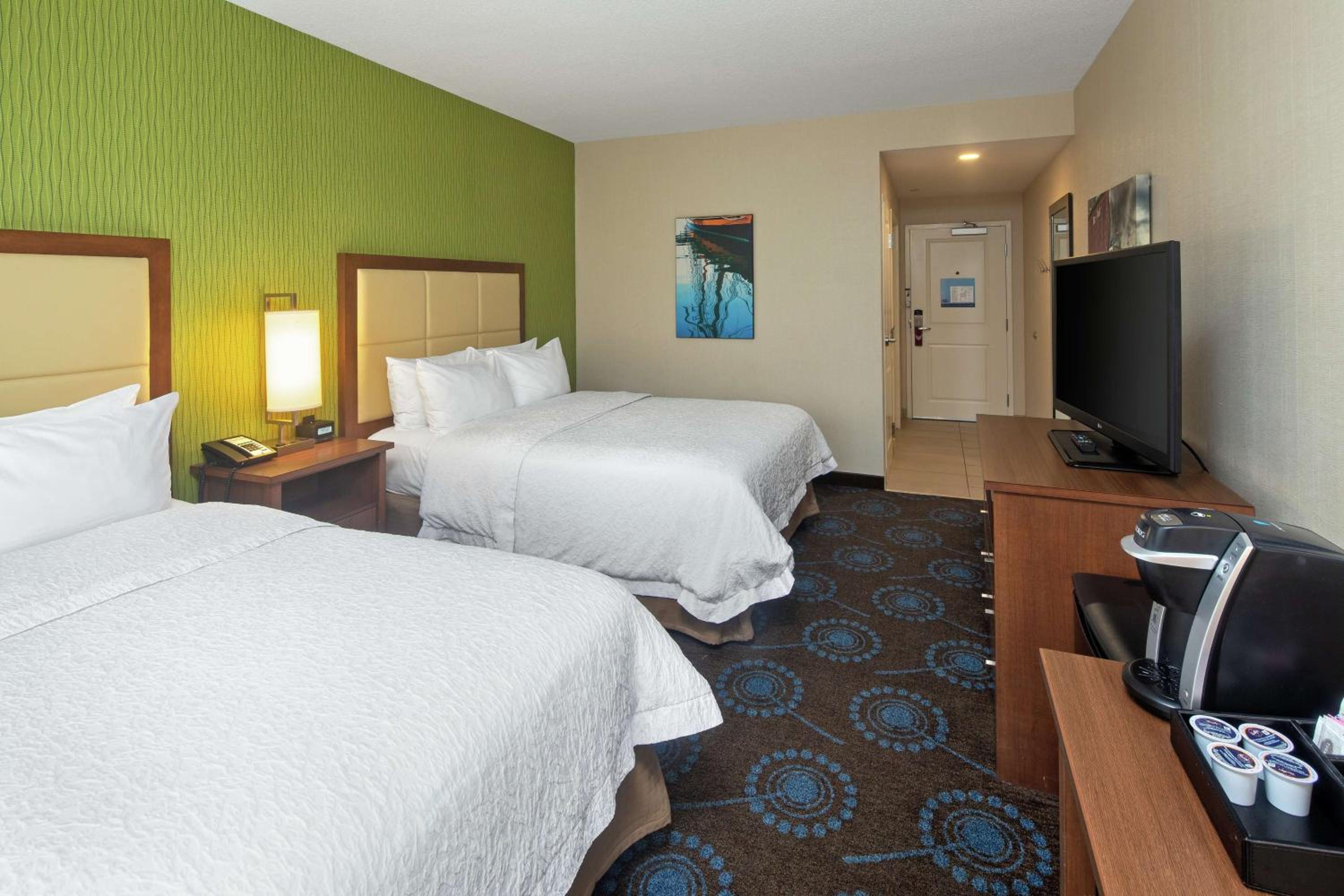 Room with Two Queen Beds - Non-Smoking - Photo 1