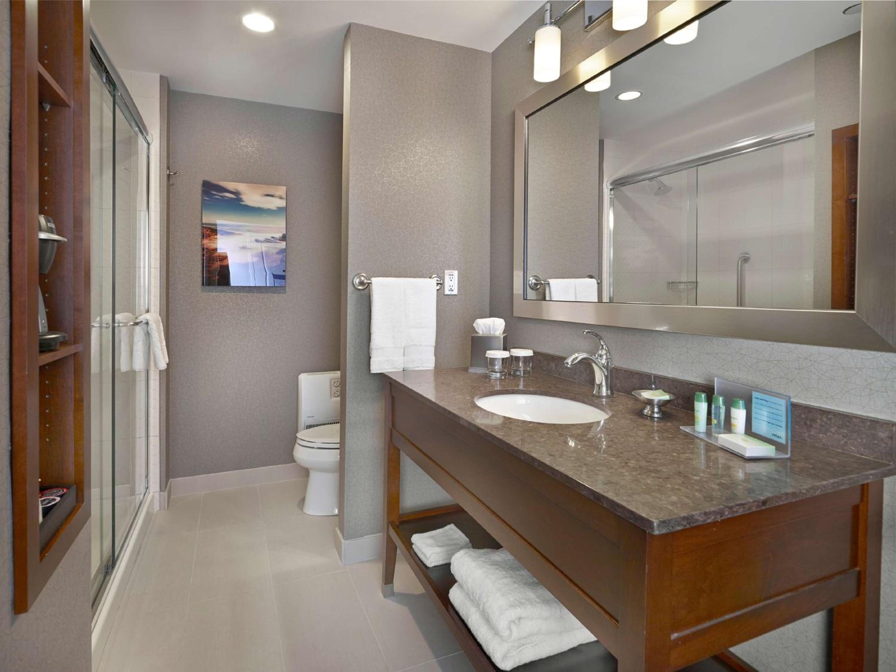 Corner King Room - Photo 2