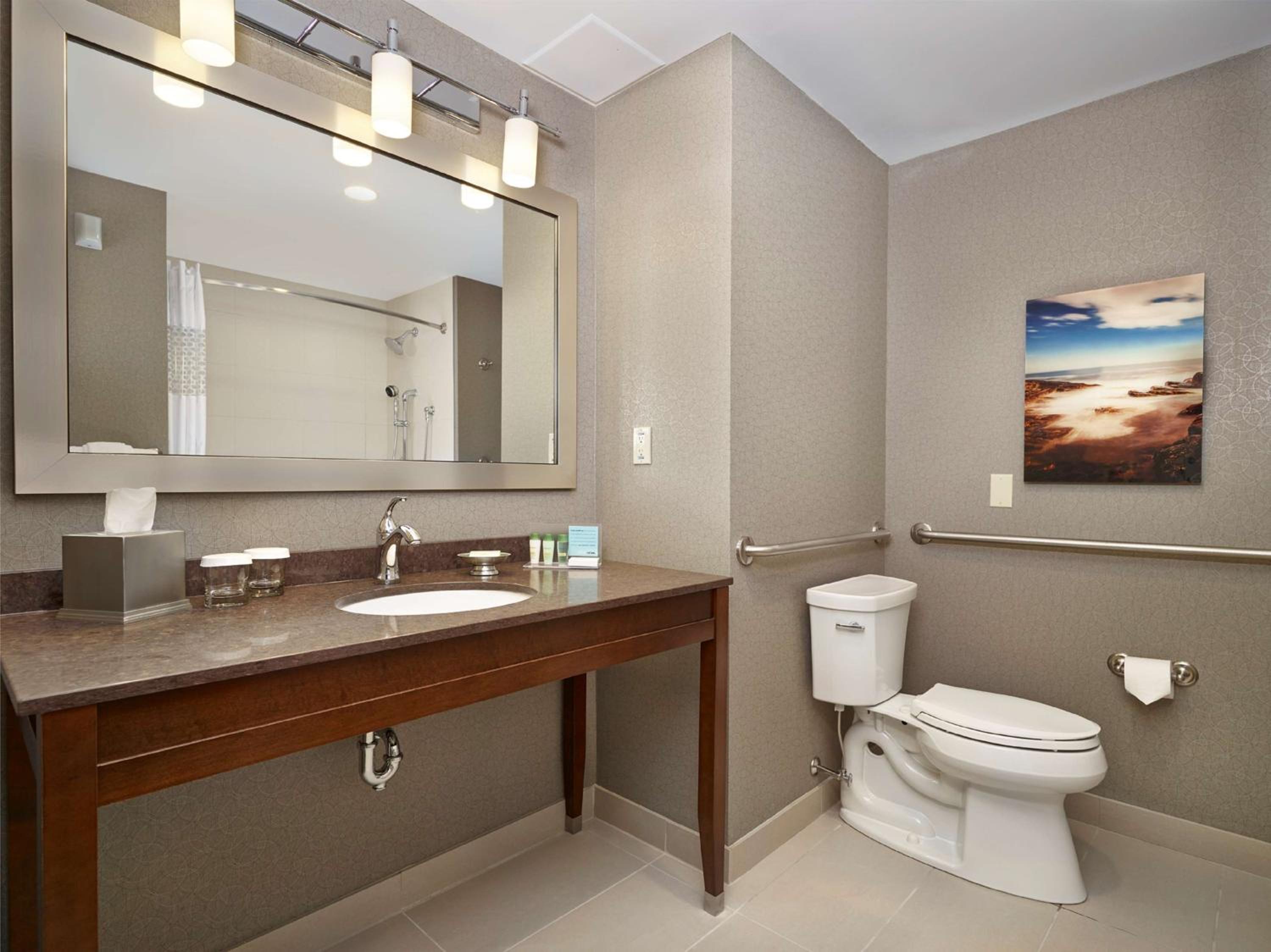 Queen Room with Two Queen Beds - Hearing Access/Non-Smoking - Photo 1