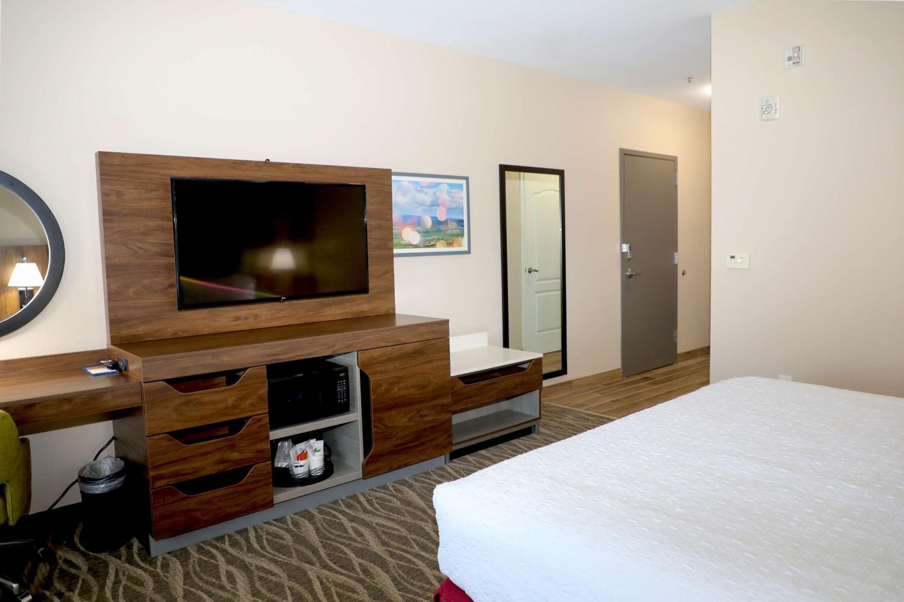 King Room - Mobility Access/Non-Smoking