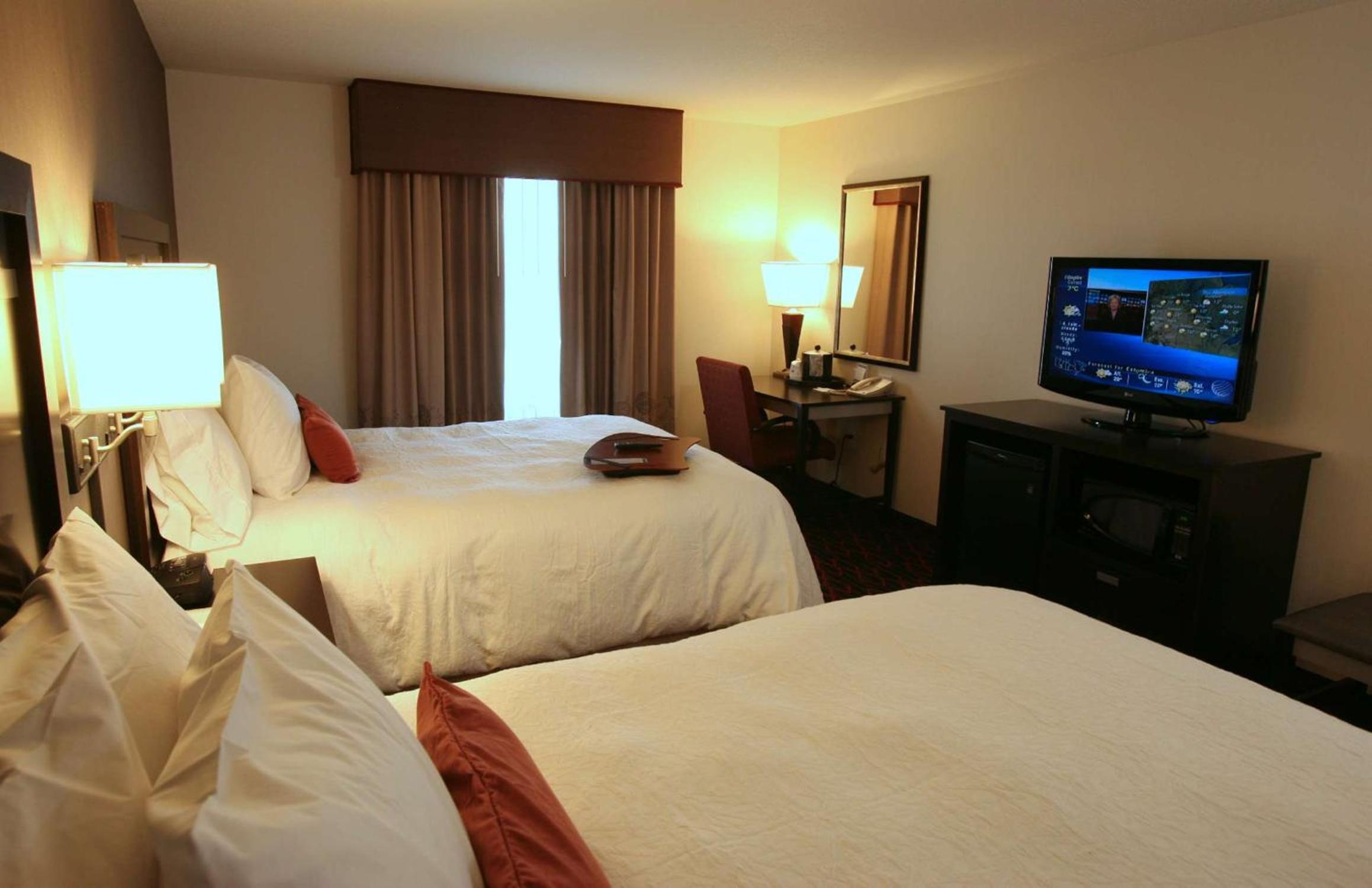 Room with Two Queen Beds - Non-Smoking - Photo 2