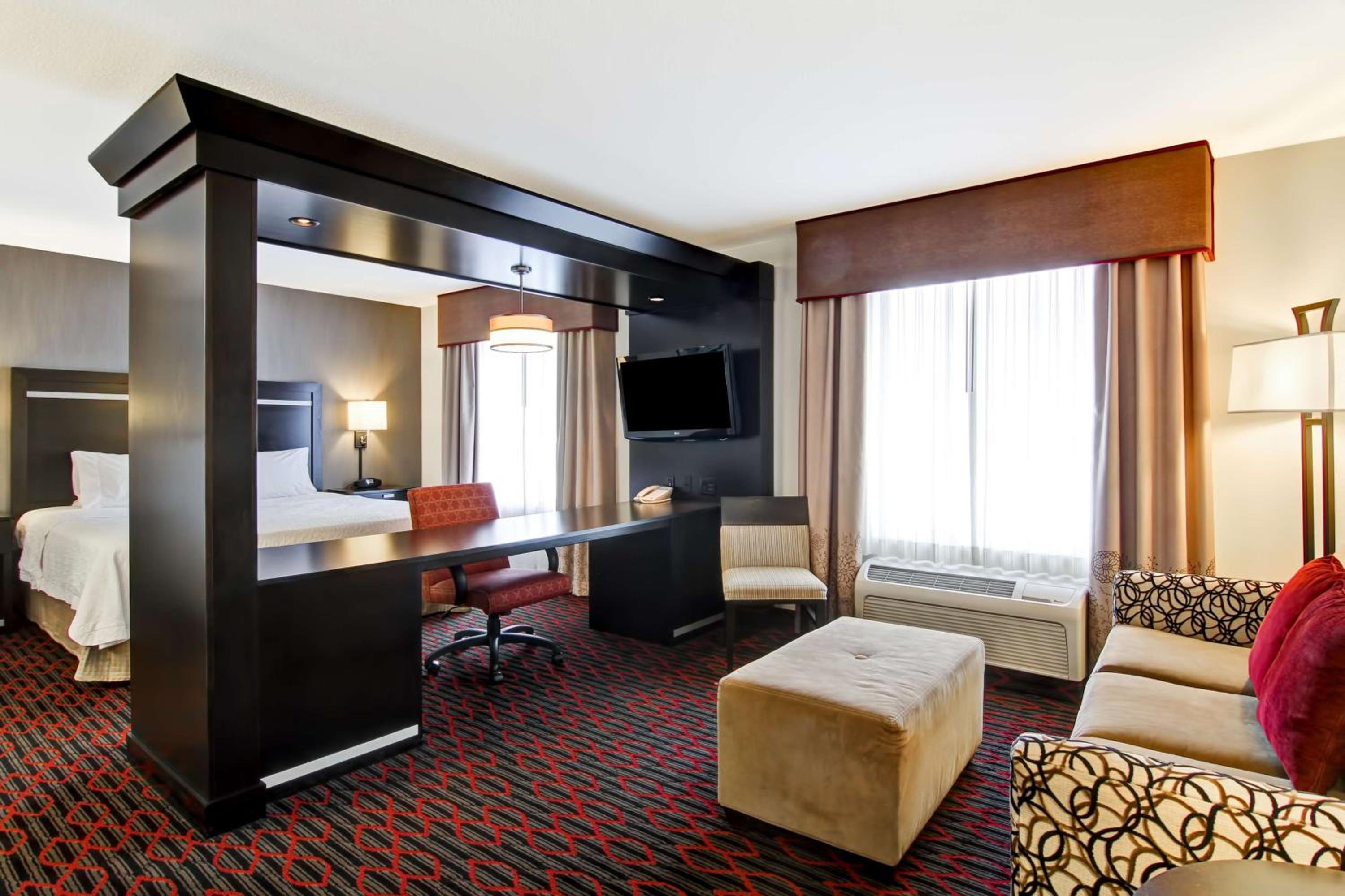 King Studio Suite - Non-Smoking - Photo 5