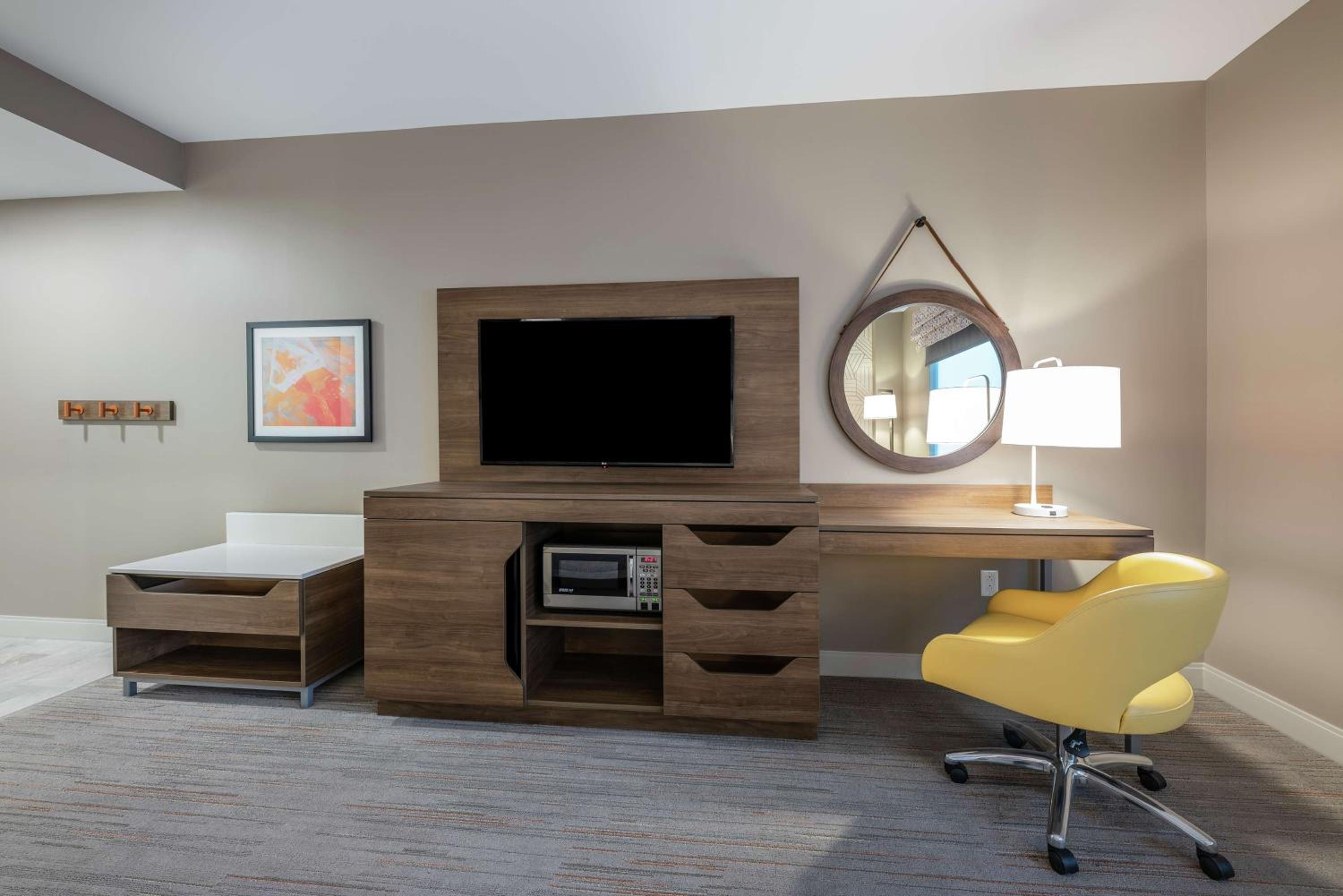King Room - Non-Smoking - Photo 1