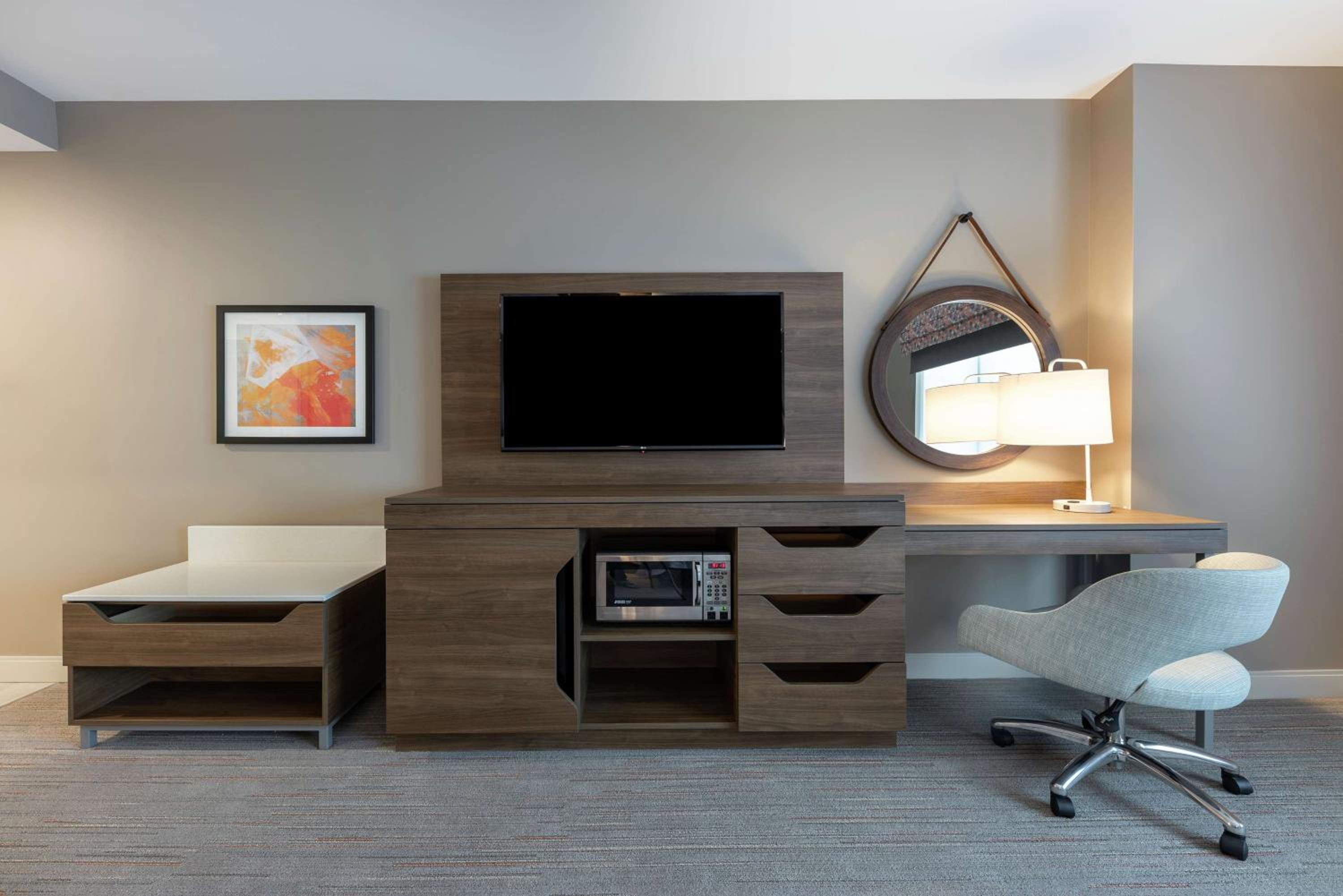 Queen Room with Two Queen Beds - Mobility Access/Non-Smoking - Photo 1