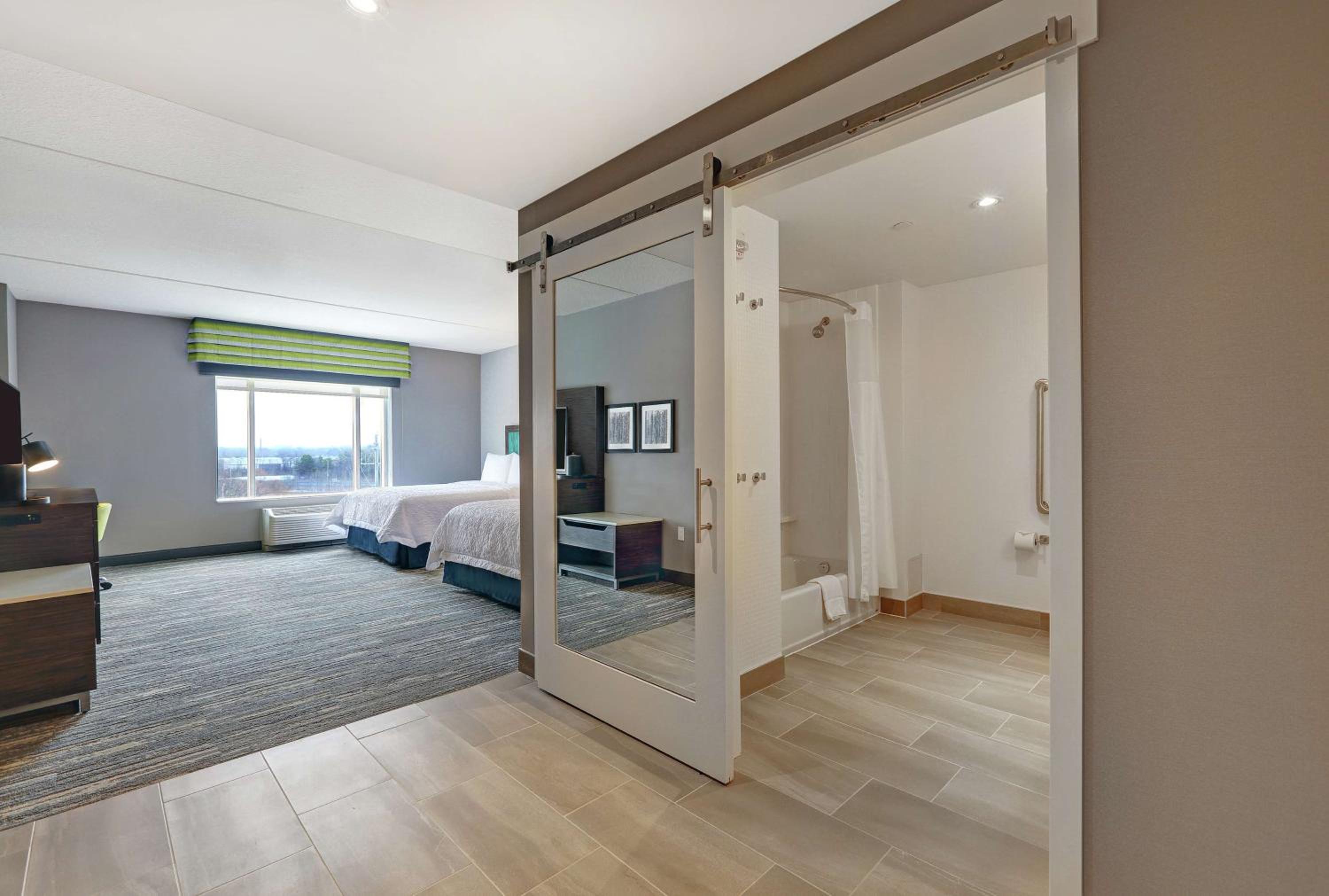 Queen Room with Two Queen Beds - Mobility and Hearing Access/Non-Smoking - Photo 2