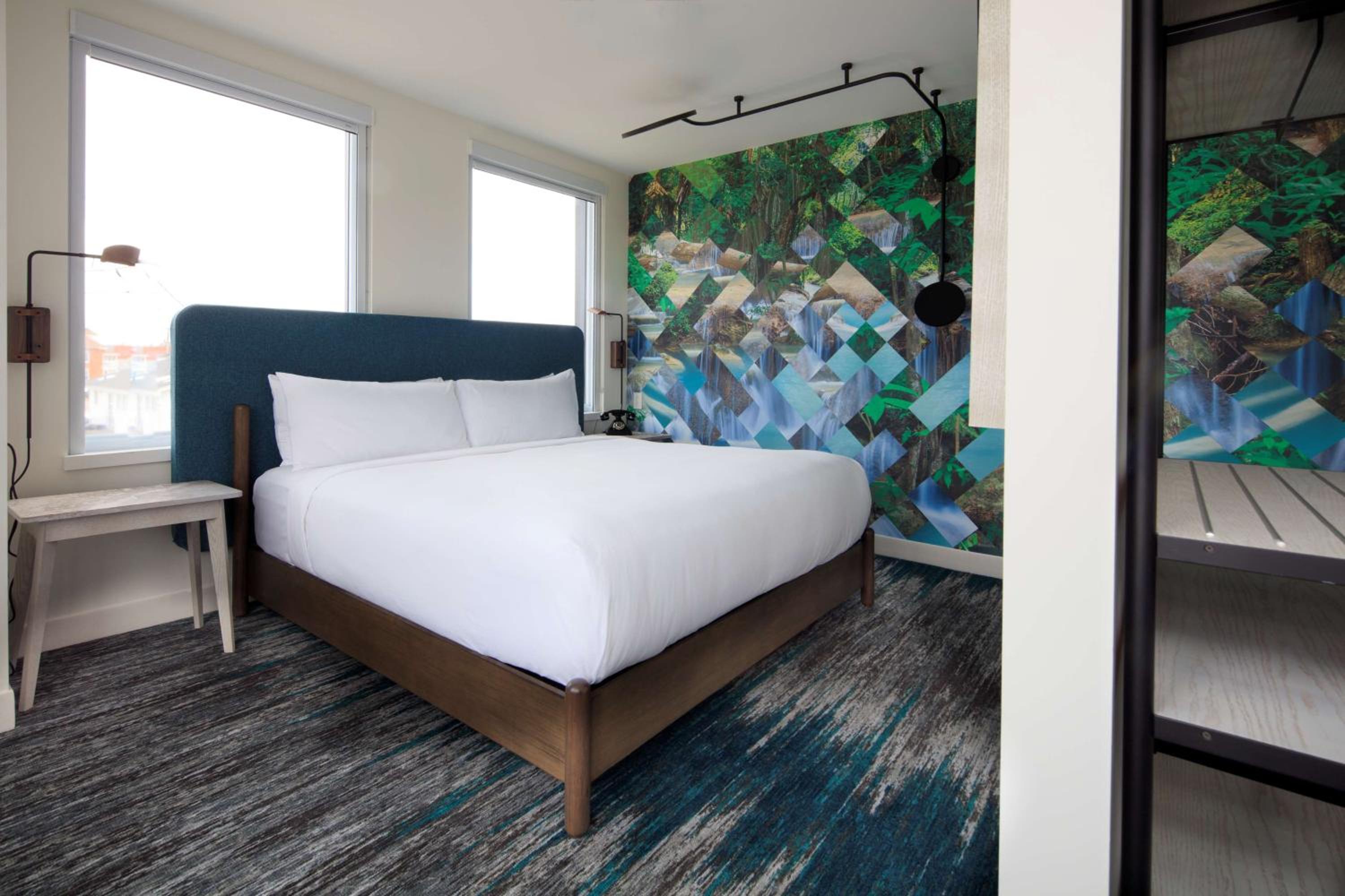 Junior King Suite with Balcony - Photo 1
