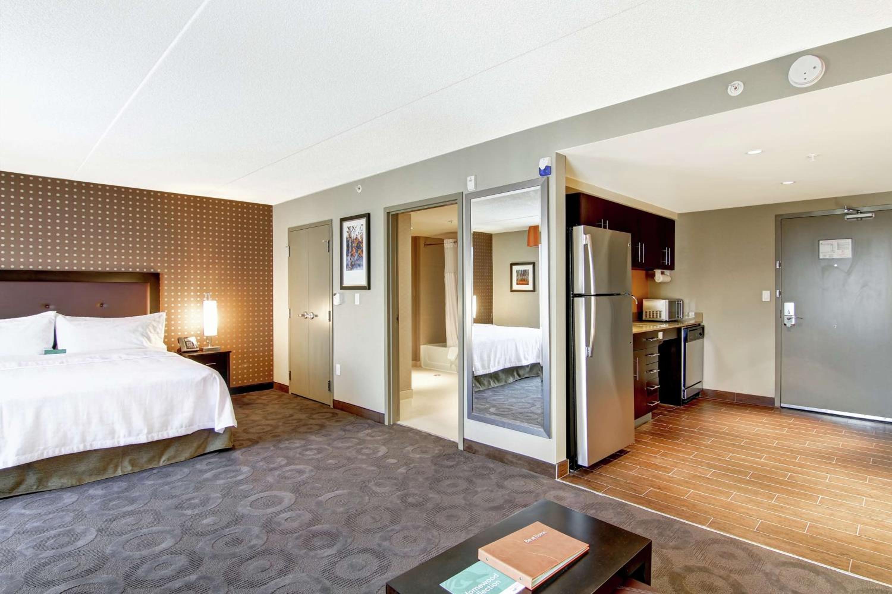 King Studio Suite - Hearing Access/Non-Smoking photo 3