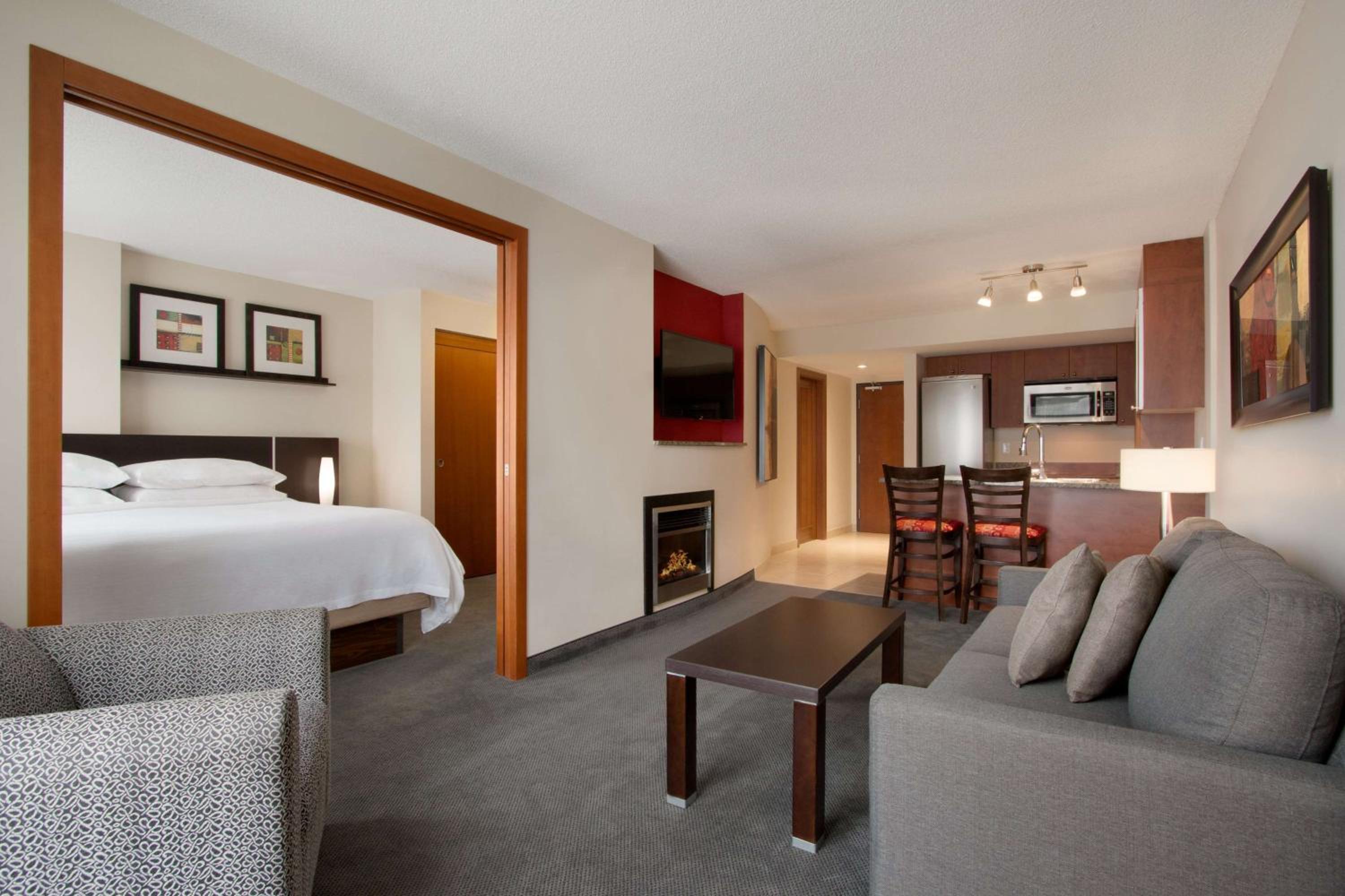 Two-Room Suite with Two Double Beds - Photo 2