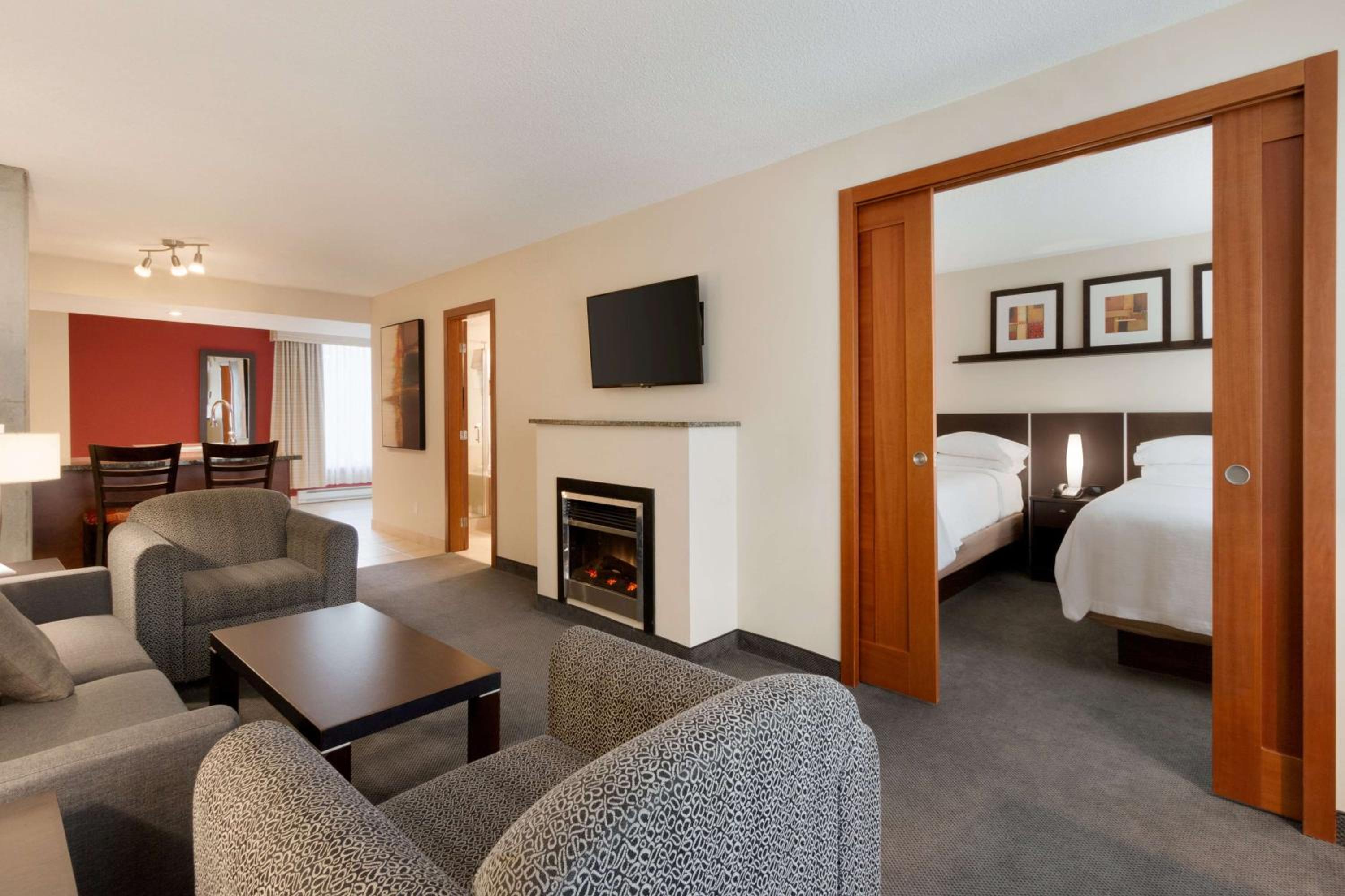Premium Suite - Non-Smoking