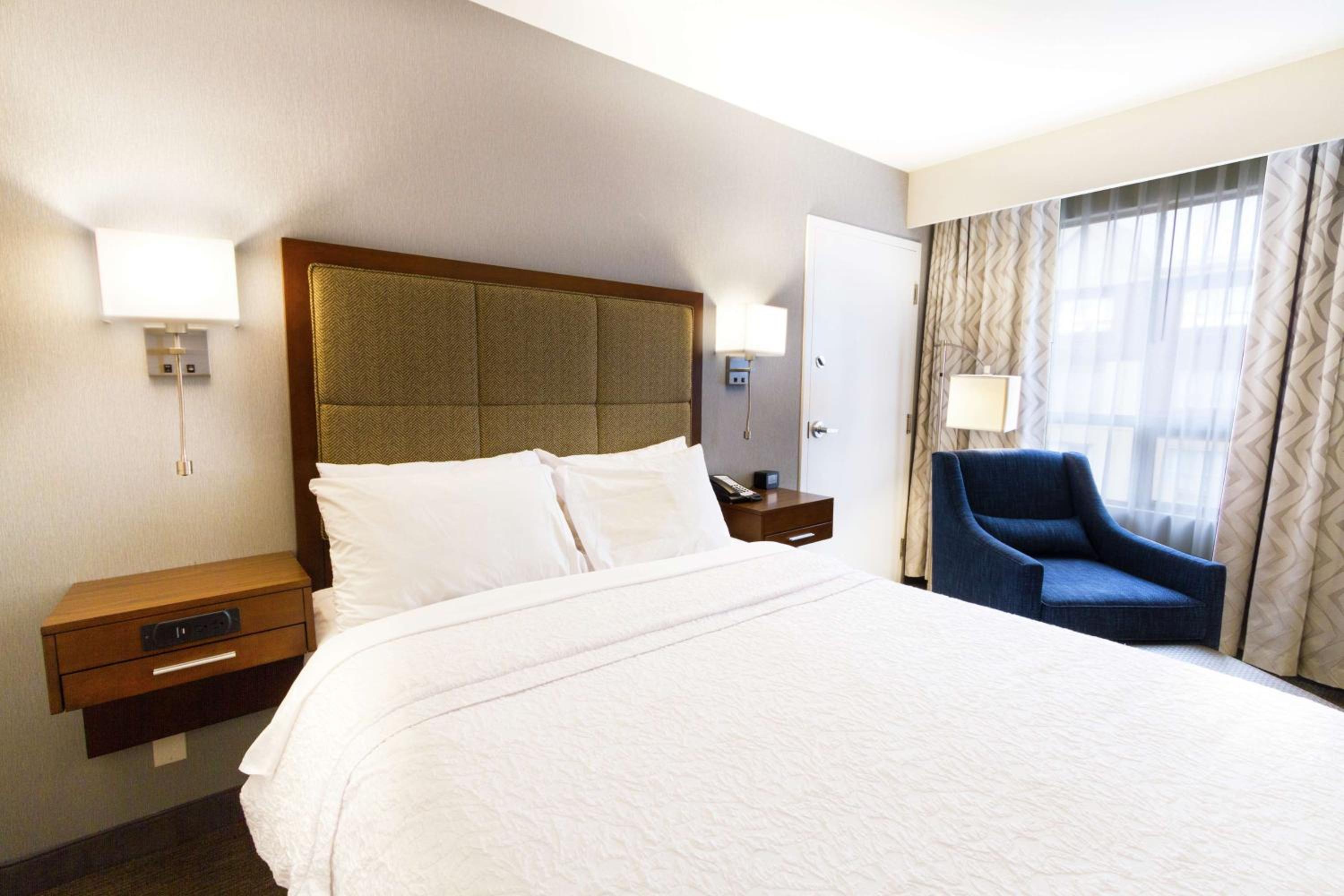 Queen Room - Disability Access/Non-Smoking