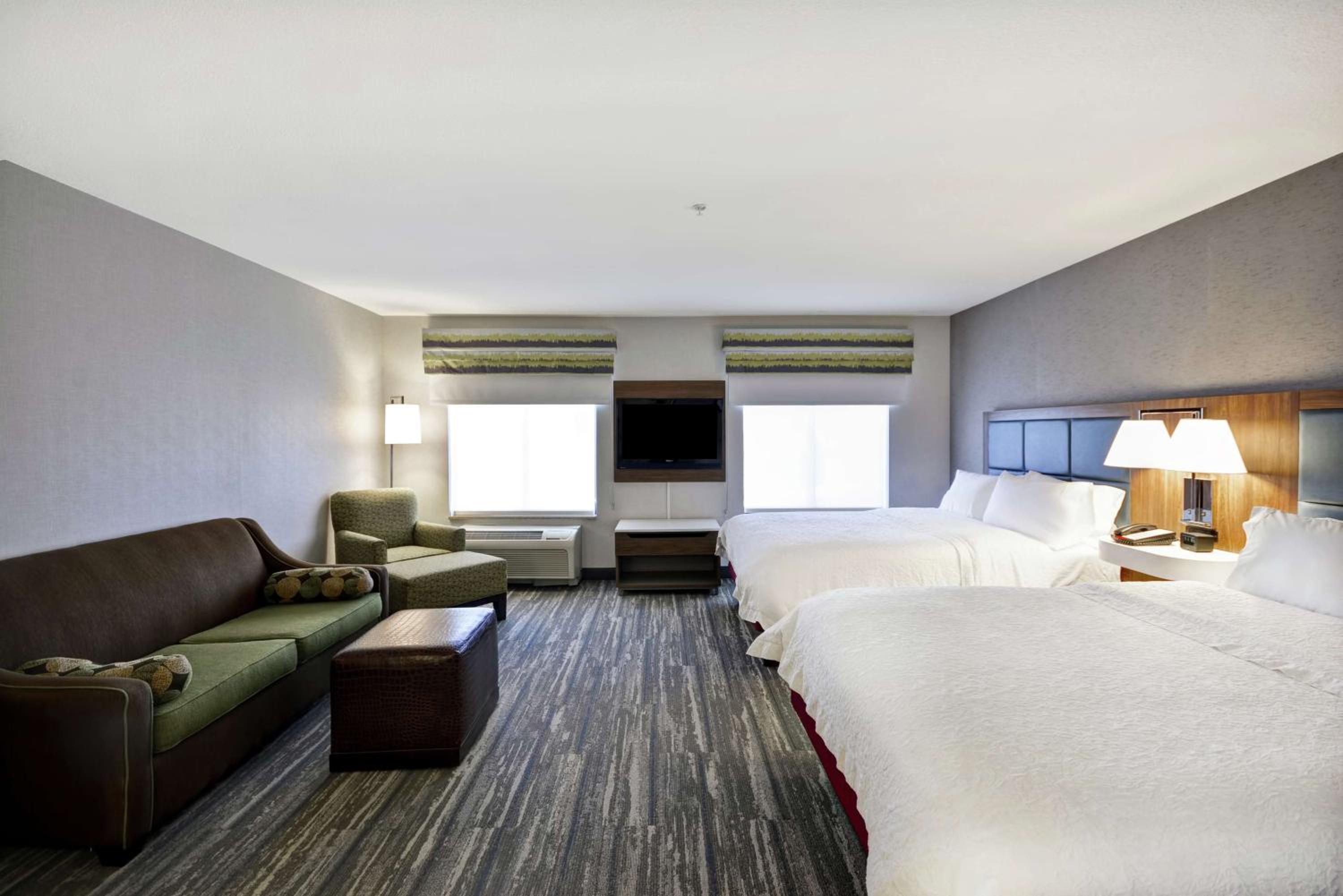 Studio Suite with Two Queen Beds and Sofa Bed - Non-Smoking - Photo 5