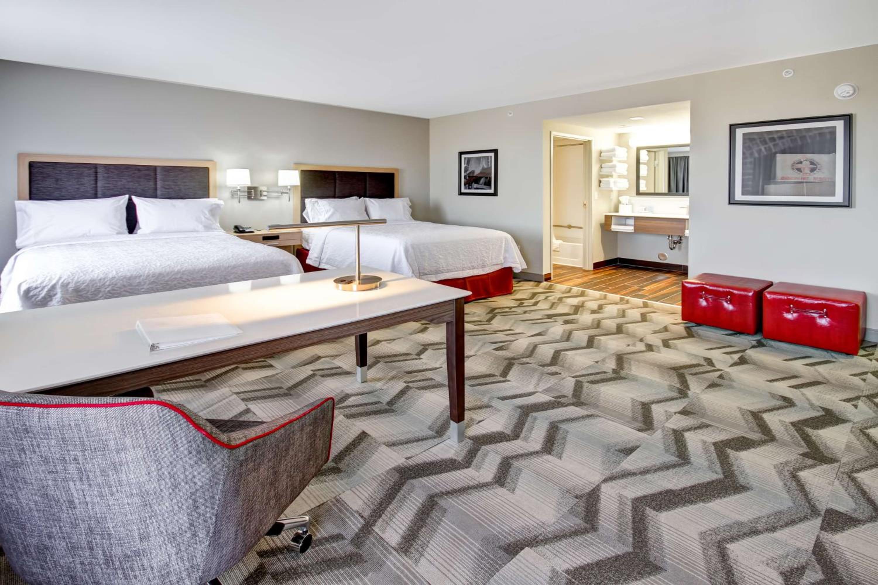 Queen Studio Suite with Two Queen Beds - Non-Smoking