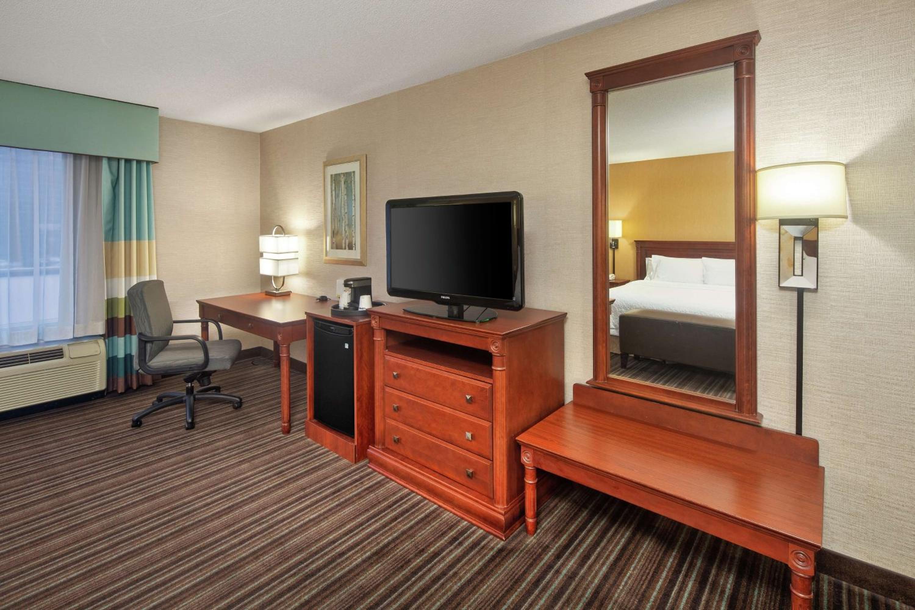 King Room - Disability Access/Non-Smoking - Photo 1