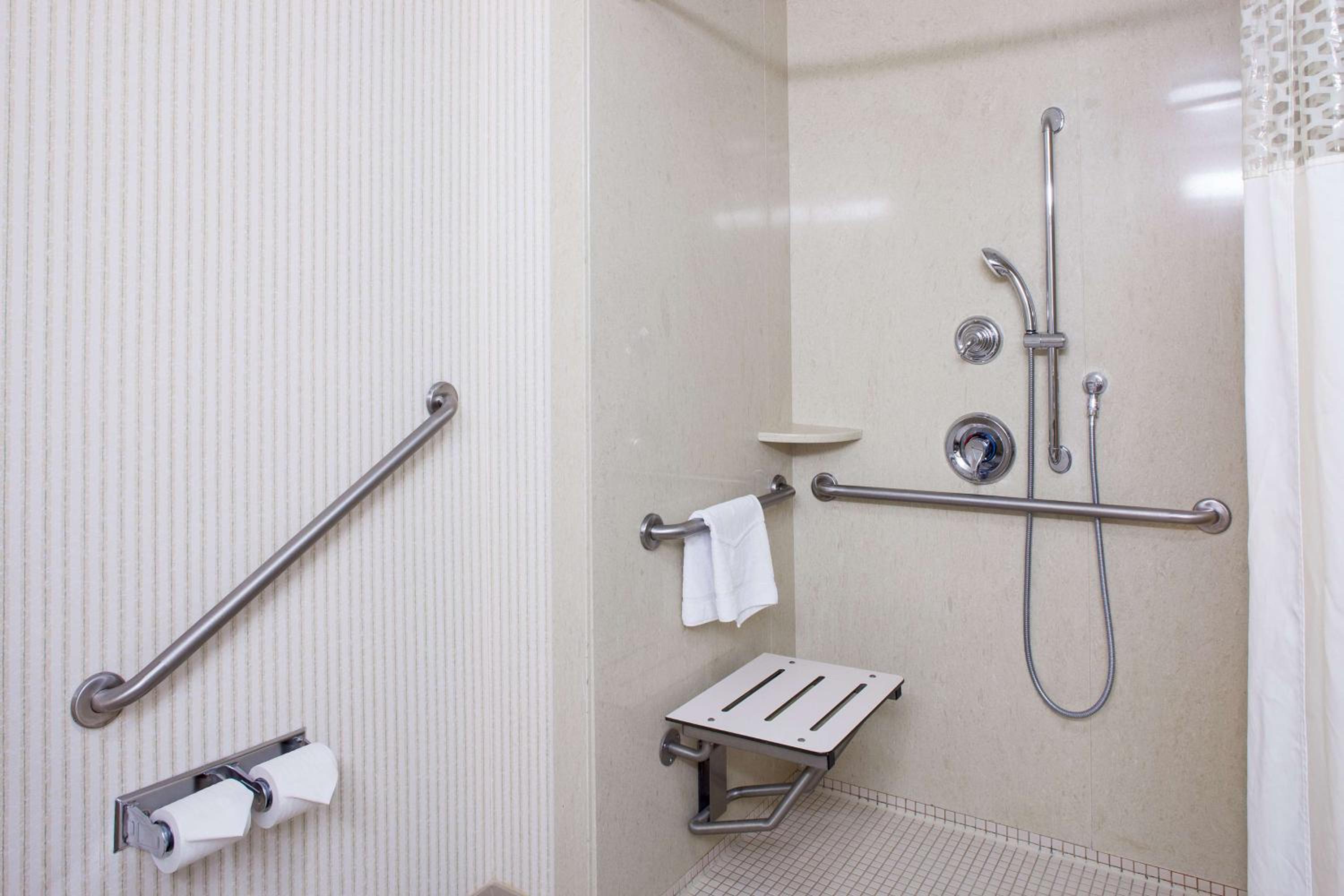 King Room - Disability Access/Non-Smoking - Photo 8