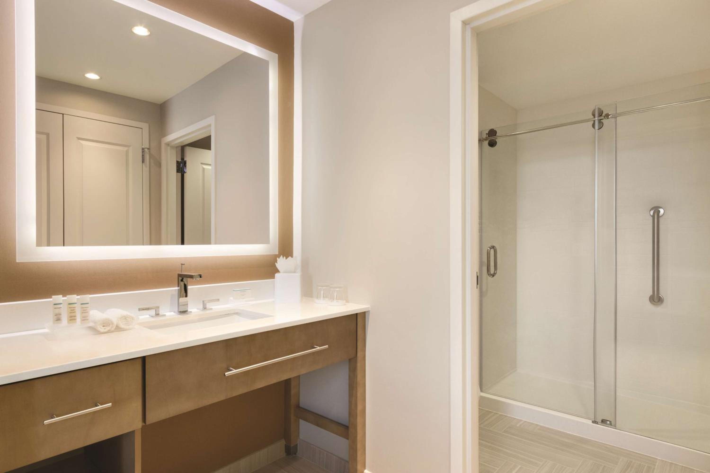Studio Suite with Two Queen Beds - Non-Smoking