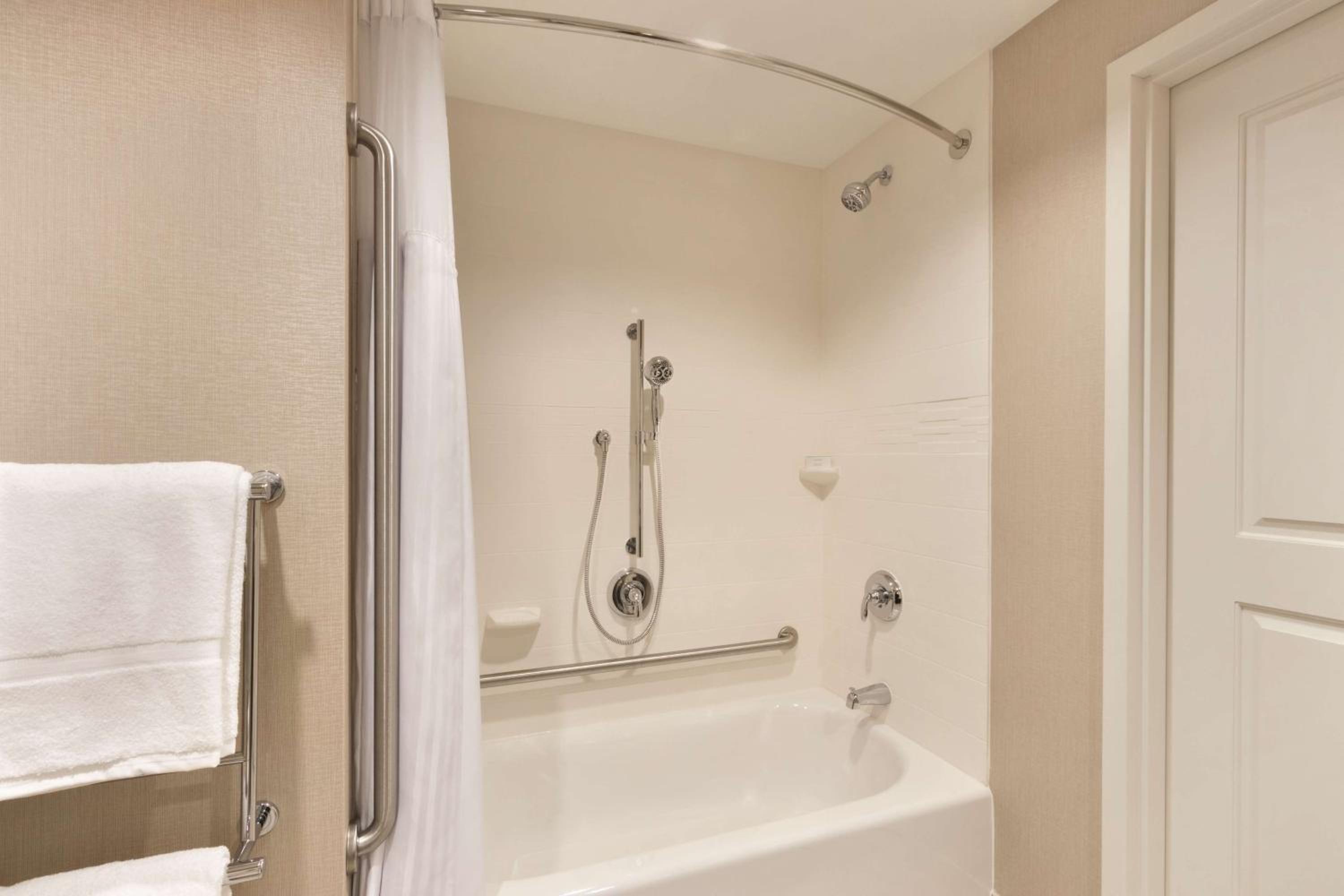Studio Suite with Two Queen Beds - Non-Smoking