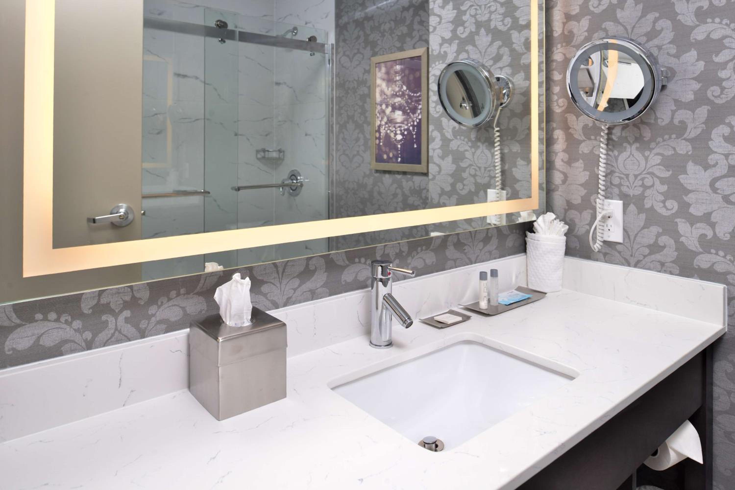 King Studio Suite - Photo 2