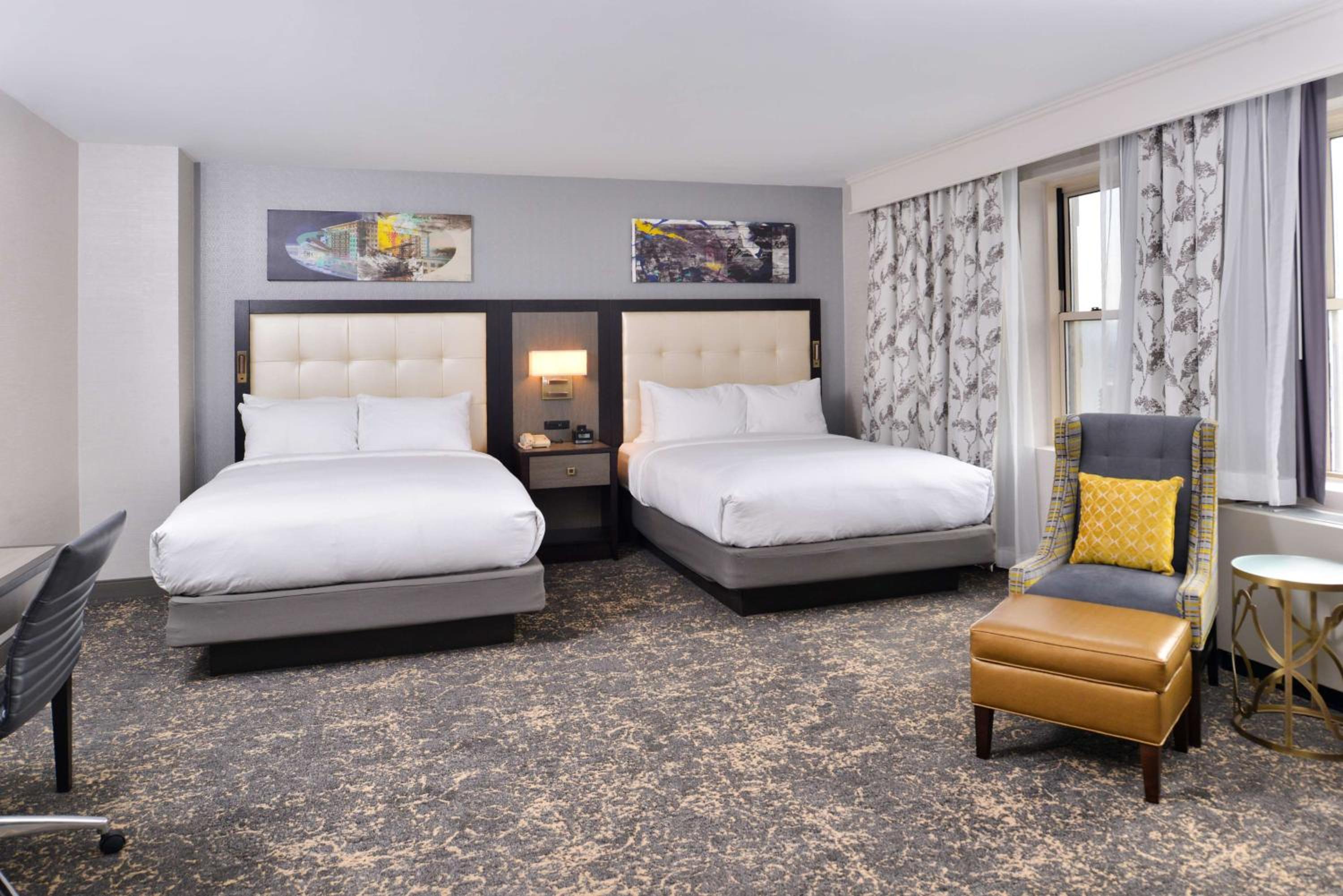 Queen Room with Two Queen Beds - Photo 6