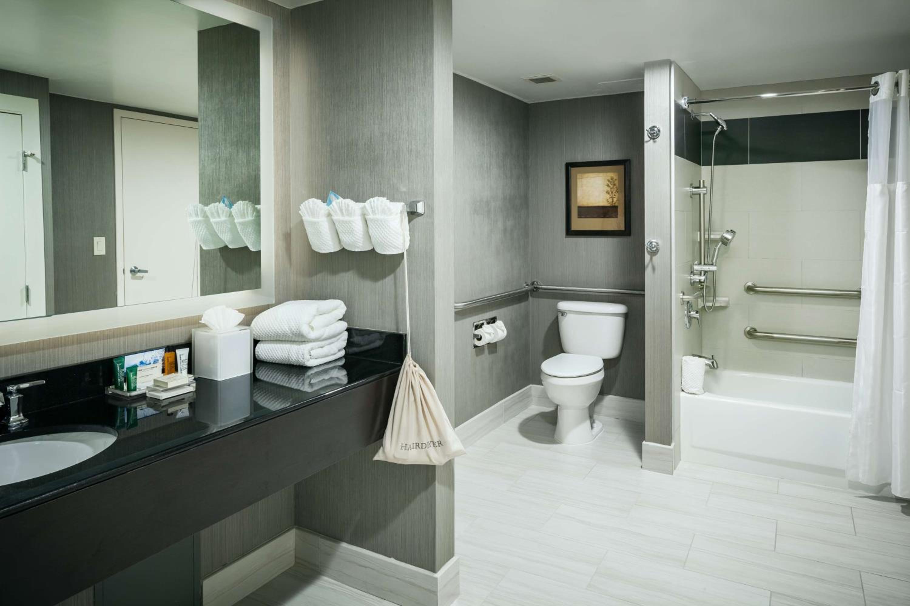Double Suite with Two Double Beds - Photo 2