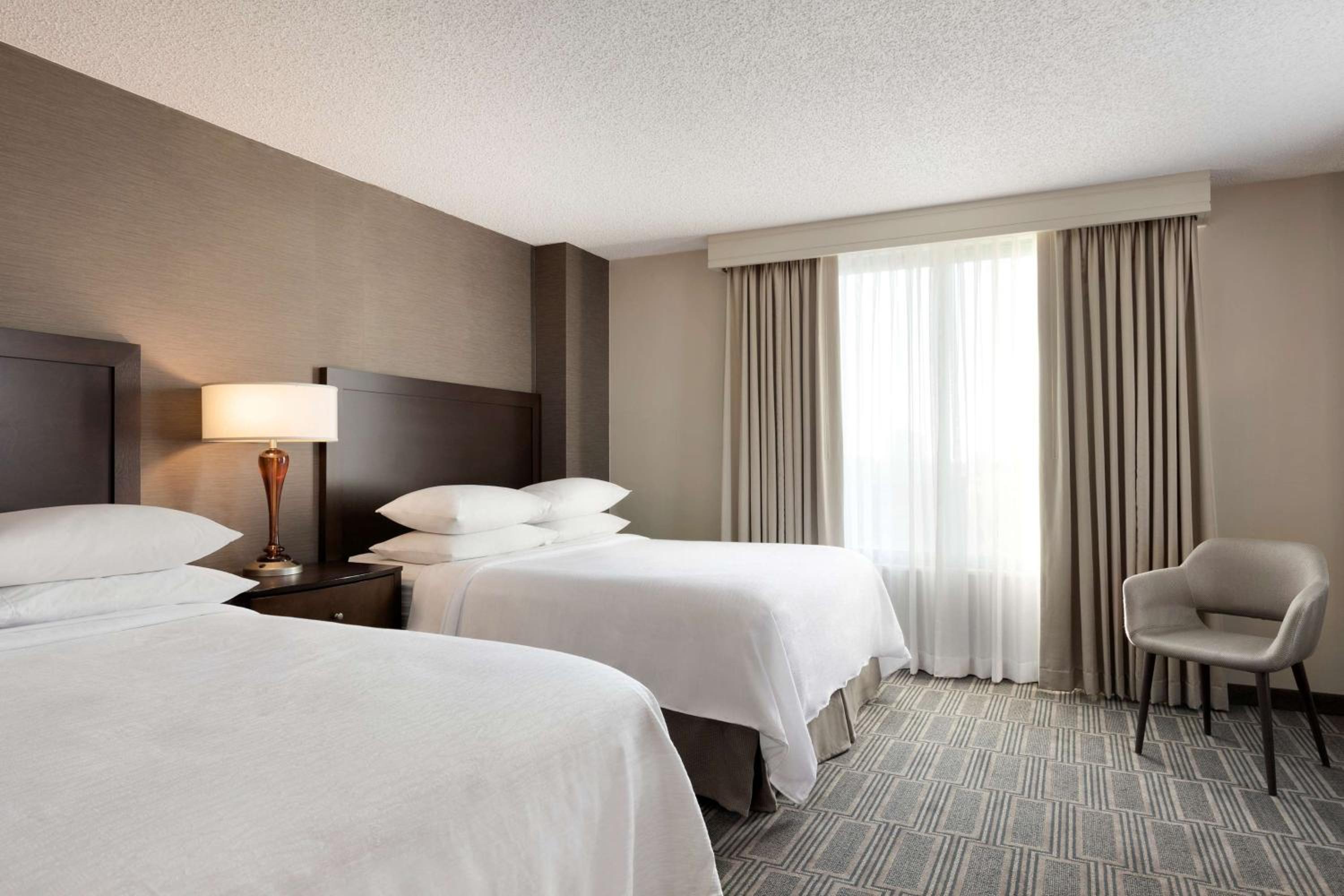 Corner Suite with Two Queen Beds - Photo 4