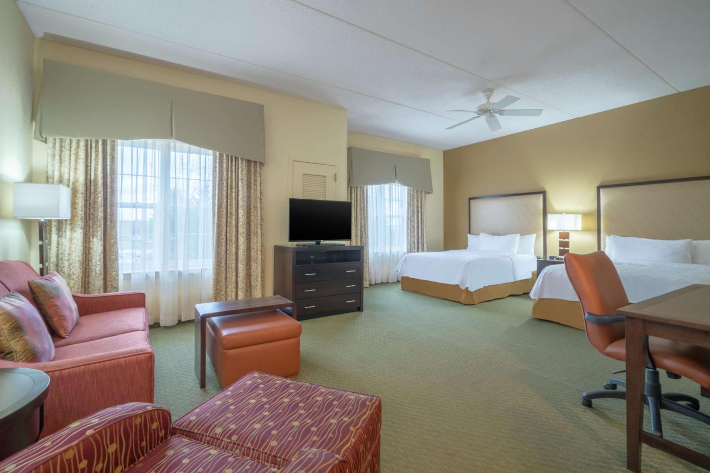 Queen Studio Suite with Two Queen Beds - Non-Smoking