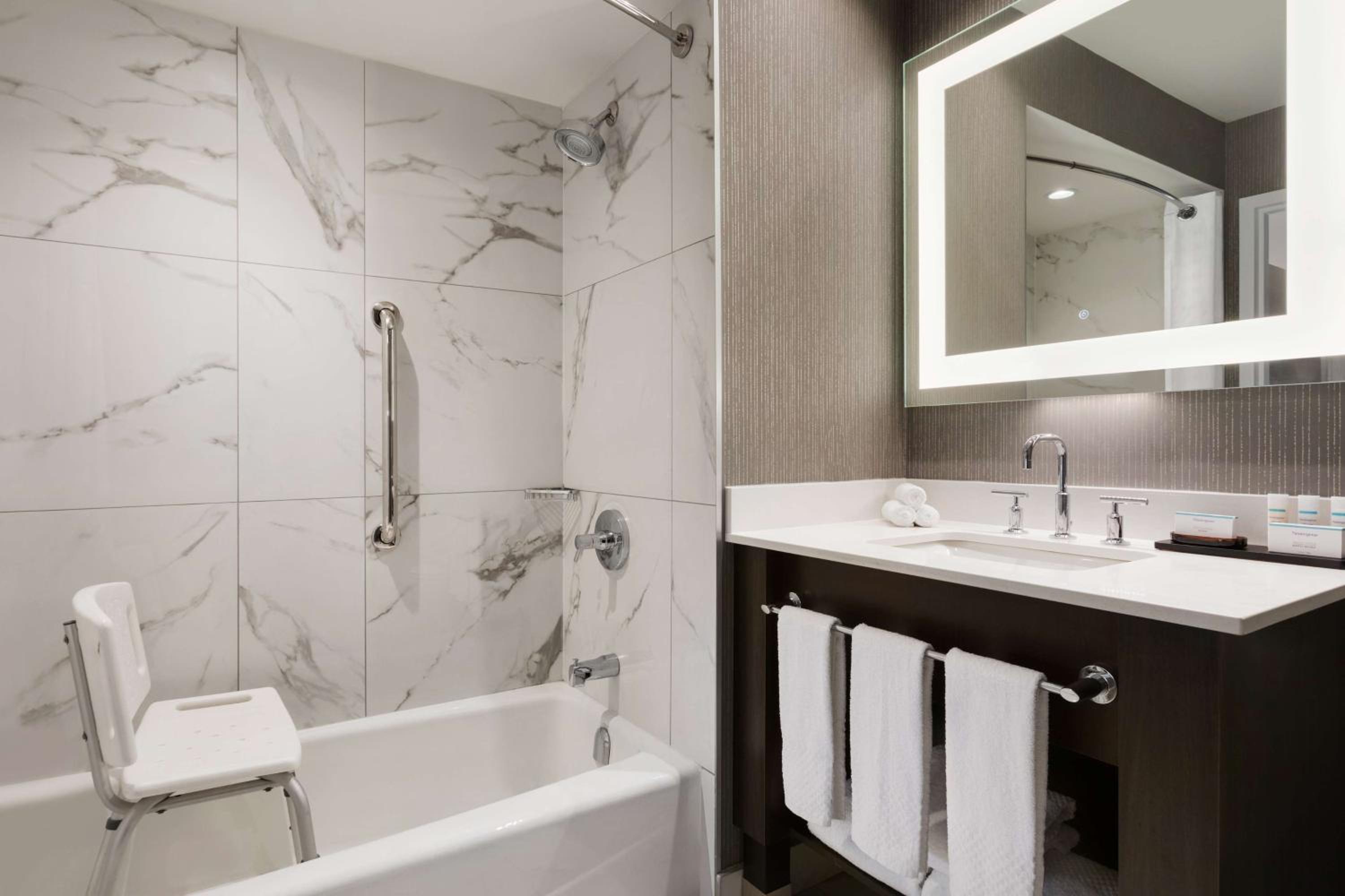 Two-Bedroom King Suite with Tub - Mobility Accessible - Photo 2