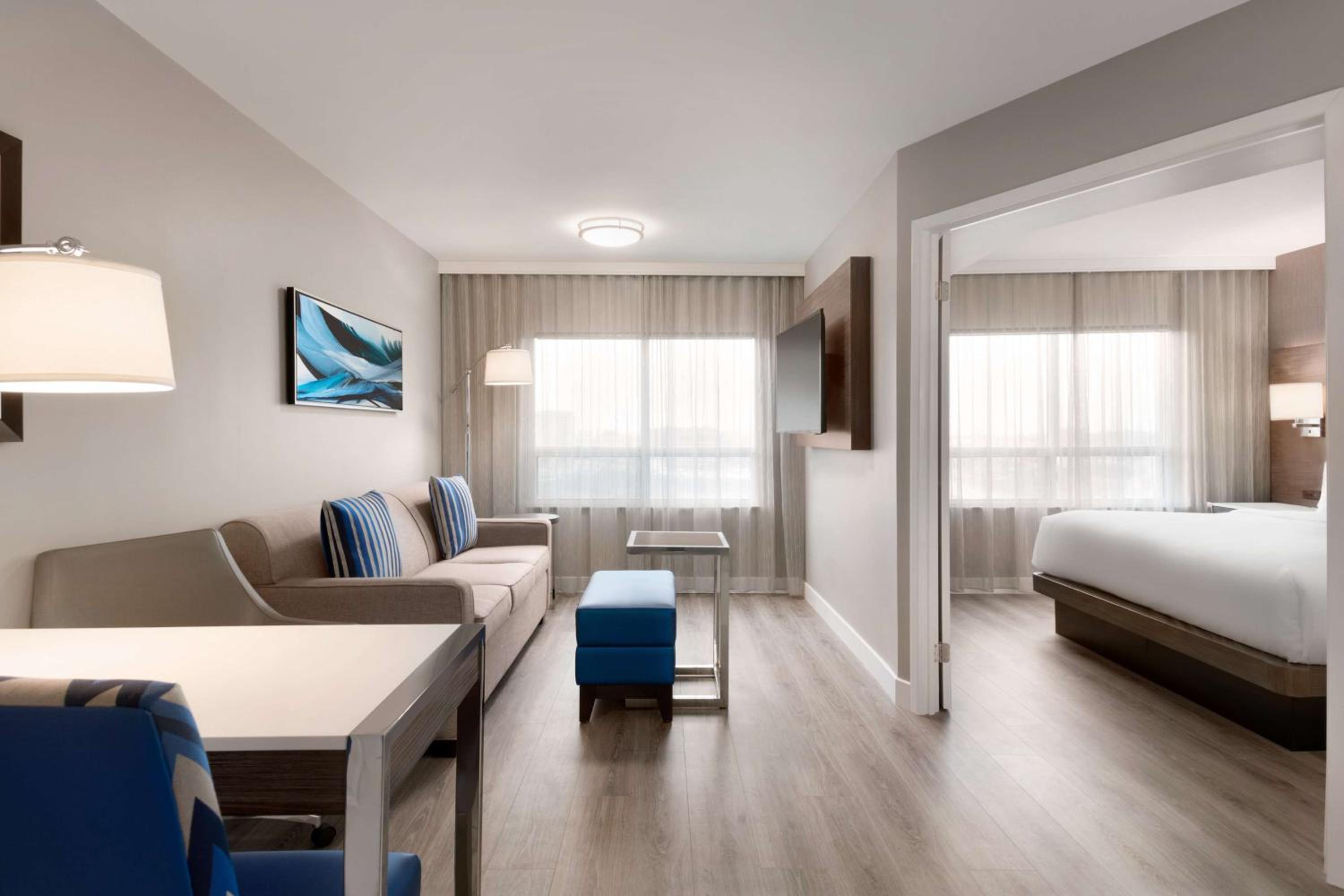 Two-Room King Suite - Photo 5
