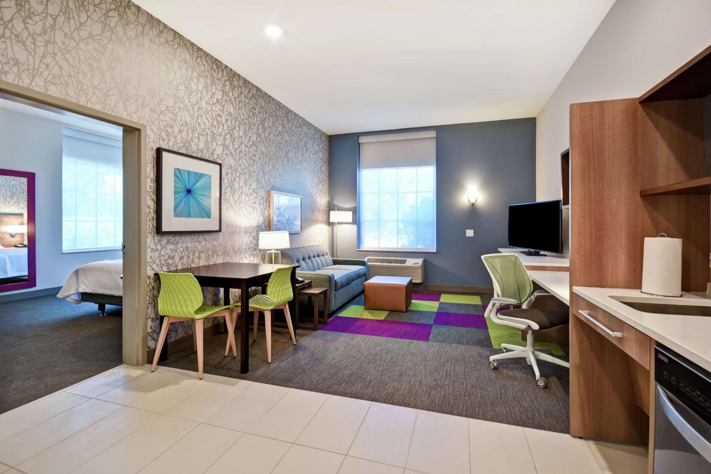 One-Bedroom King Suite - Non-Smoking - Photo 1