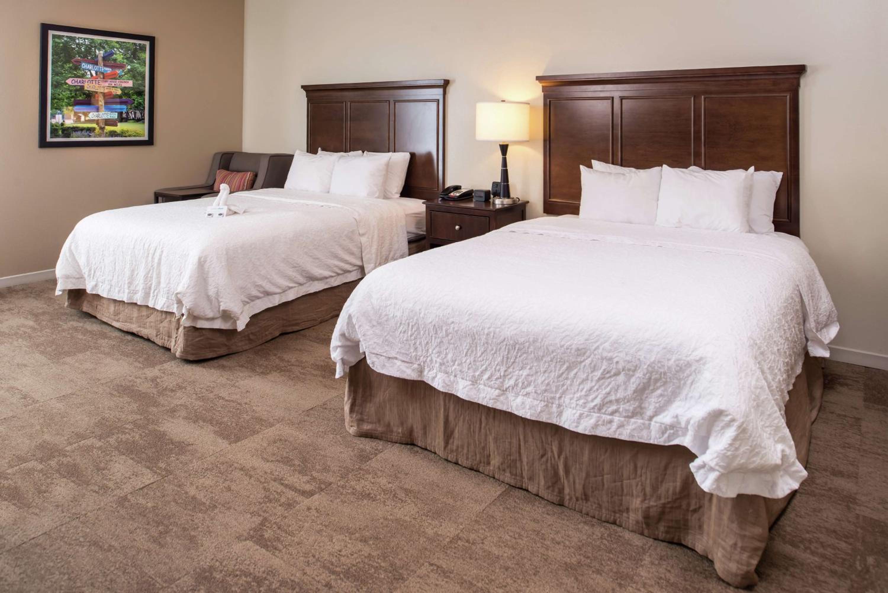 Queen Room with Two Queen Beds - Mobility Access/Non-Smoking - Photo 1