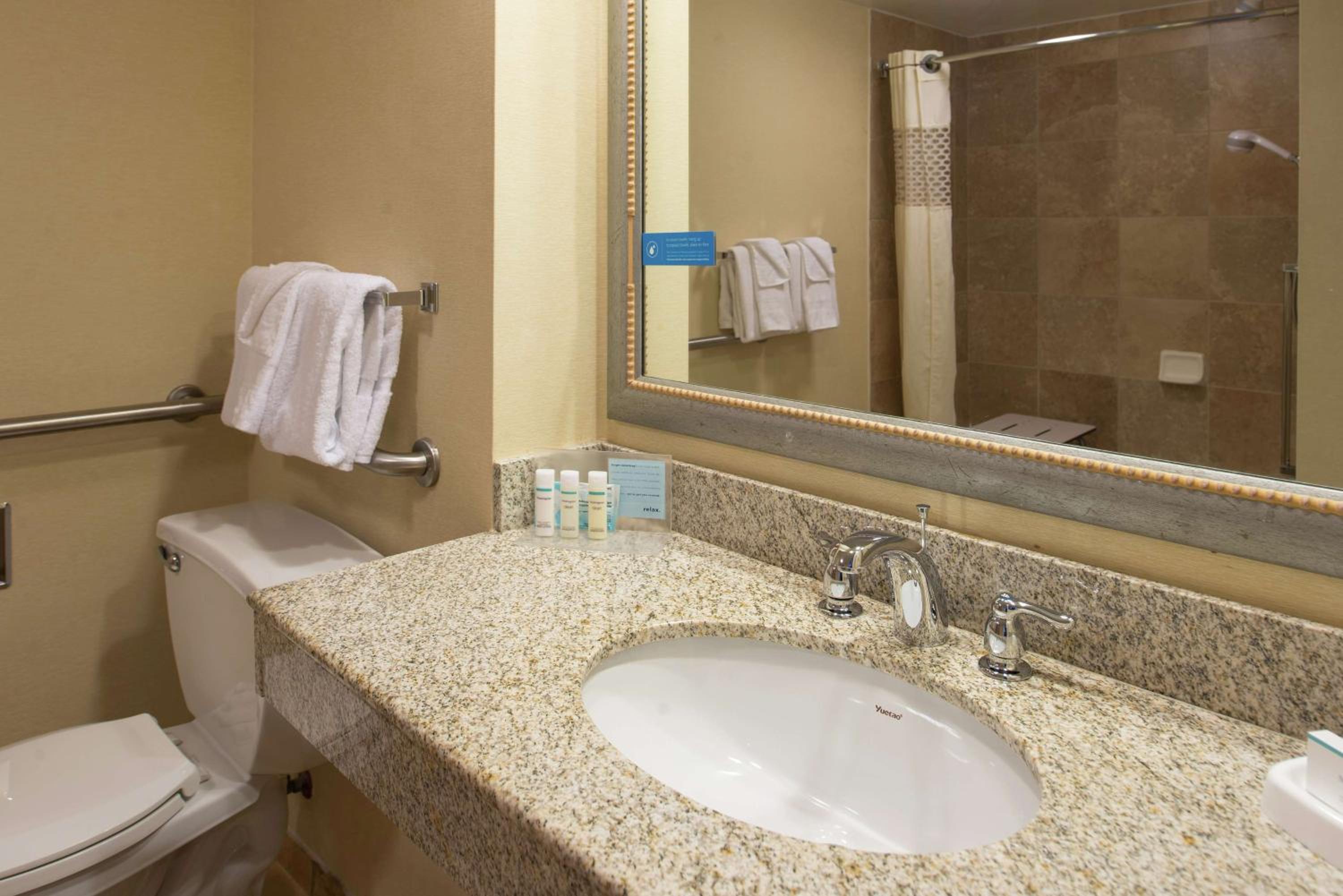 King Room - Mobility Access/Non-Smoking - Photo 4