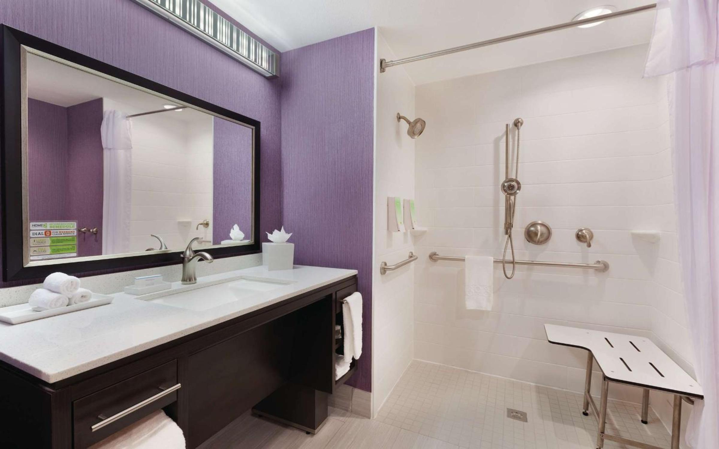 King Studio Suite - Hearing Access/Non-Smoking