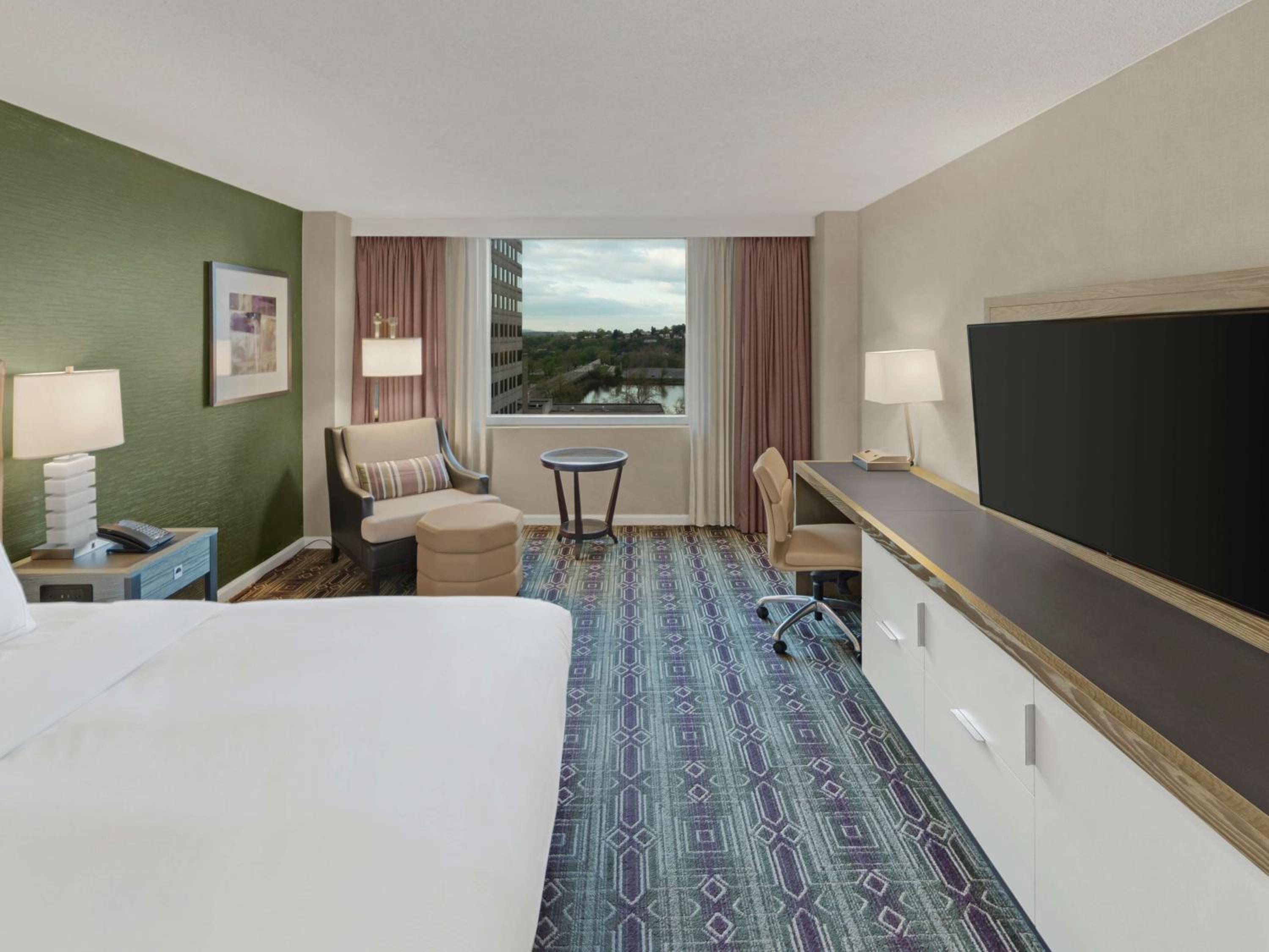 King Bed with City View