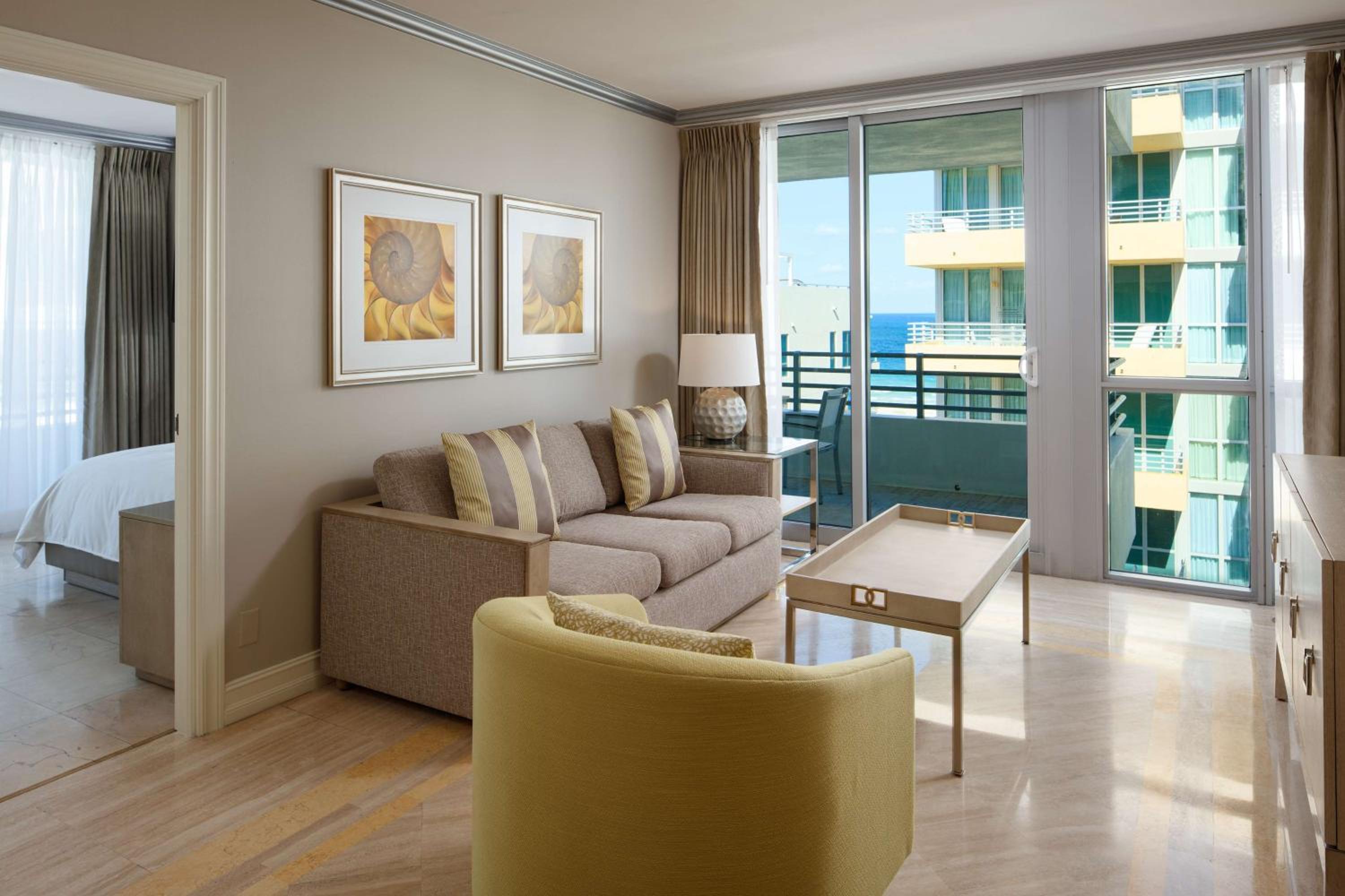 King Suite Mobility Access