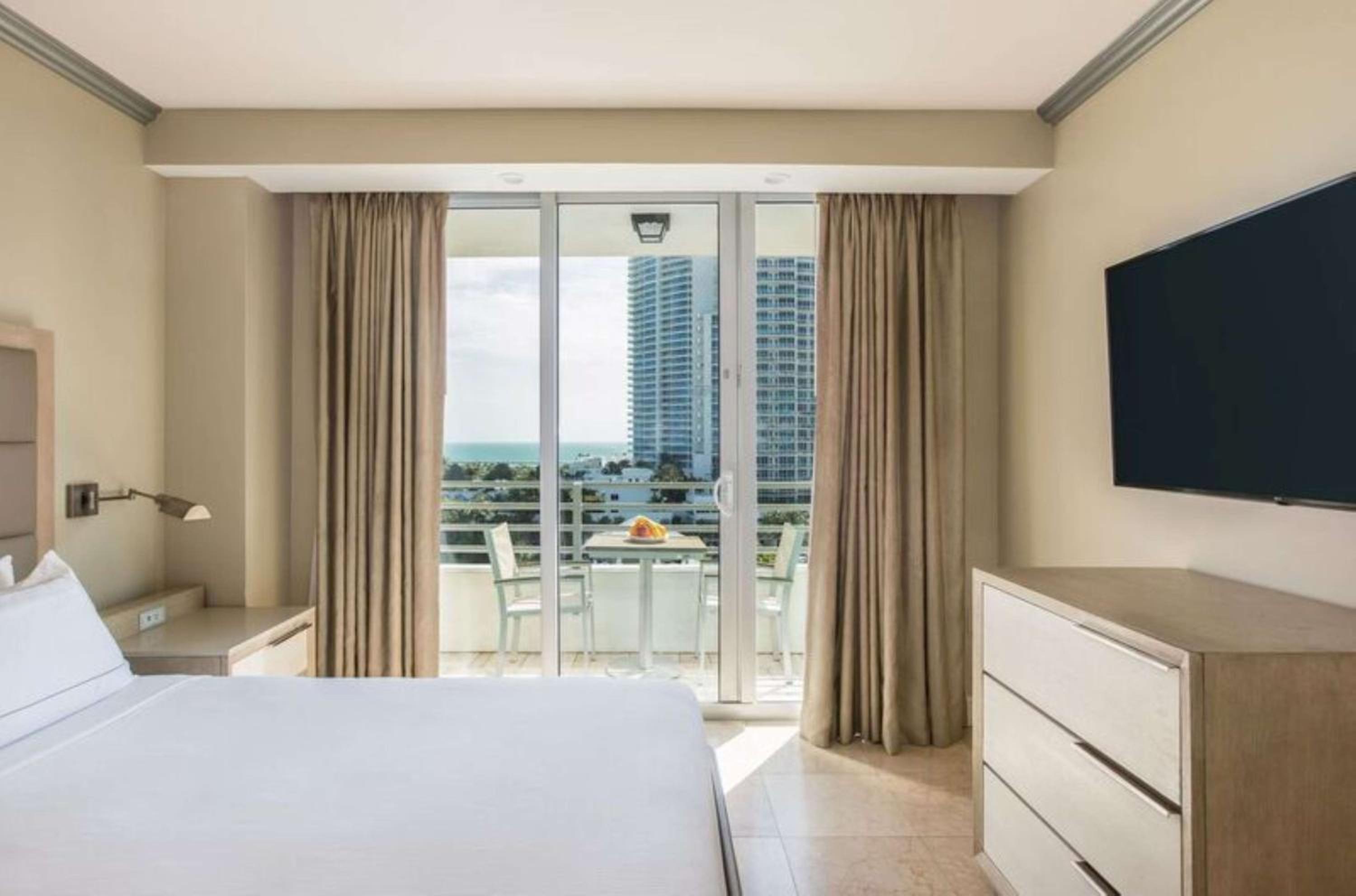 One-Bedroom King Suite with Partial Ocean View