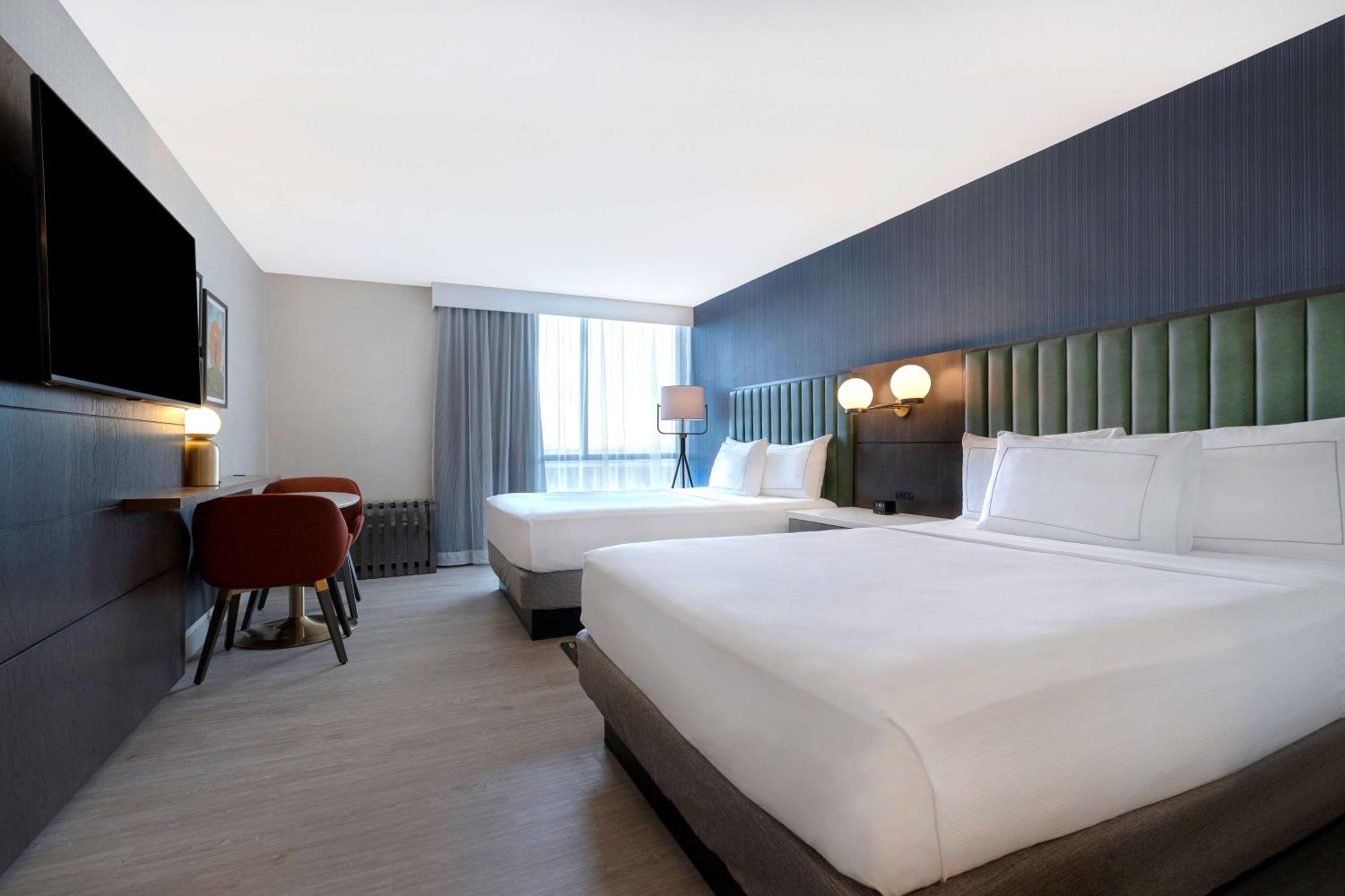 Queen Room with Two Queen Beds - Photo 7