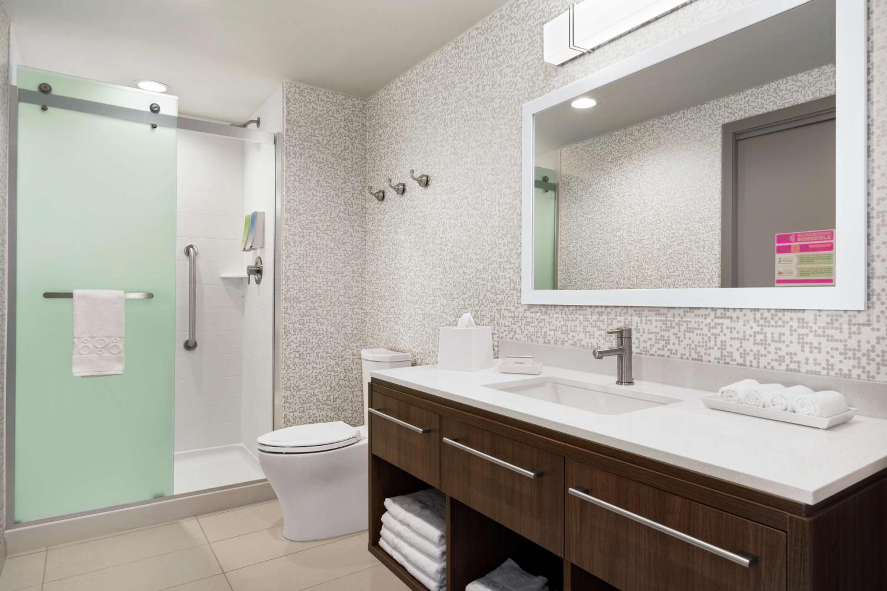 King Studio Suite - Non-Smoking - Photo 2