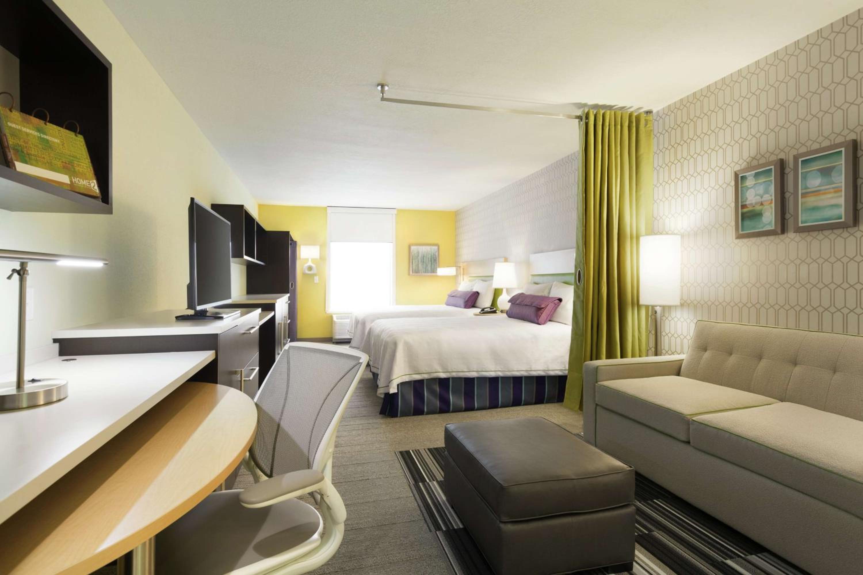 Studio Suite with Two Queen Beds - Hearing Access/Non-Smoking photo 2