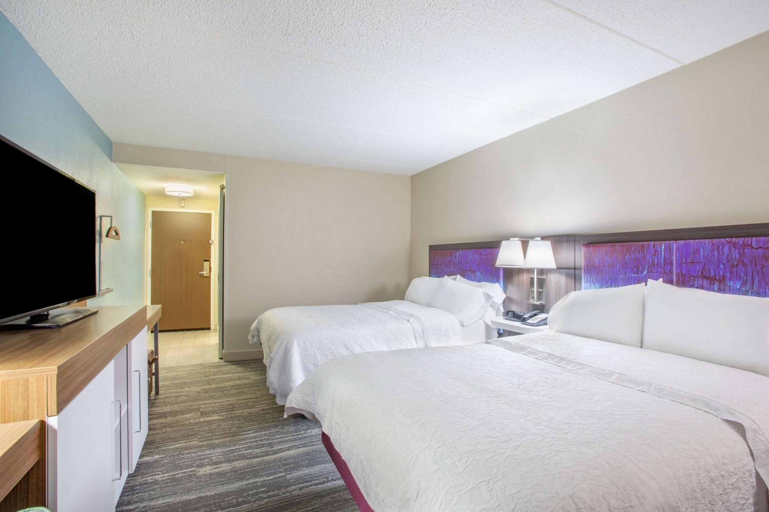 Double Room with Two Double Beds - Non-Smoking - Photo 1