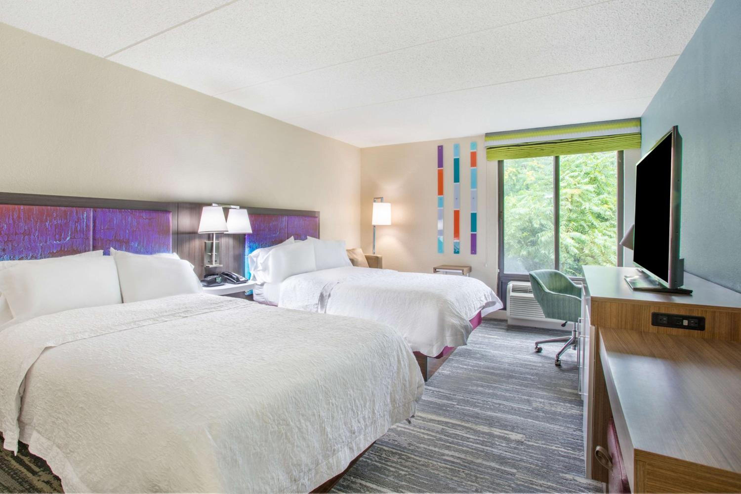 Double Room with Two Double Beds - Non-Smoking - Photo 3