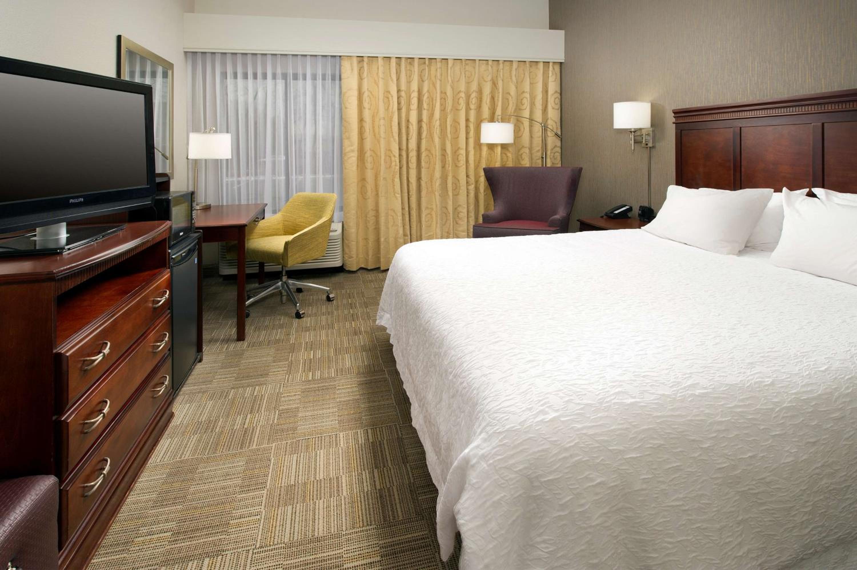 King Room - Mobility Access/Non-Smoking - Photo 1